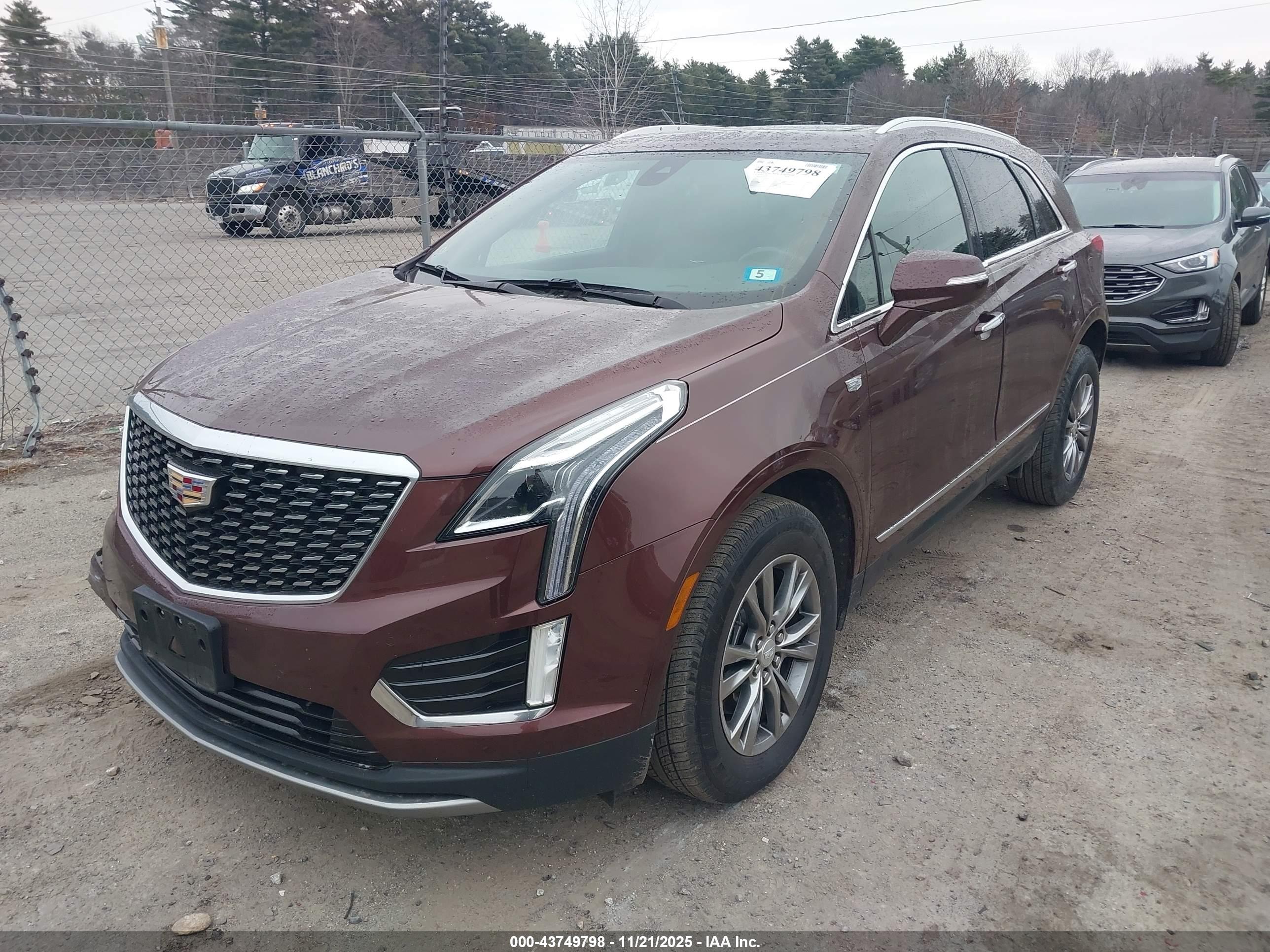CADILLAC XT5 image 2