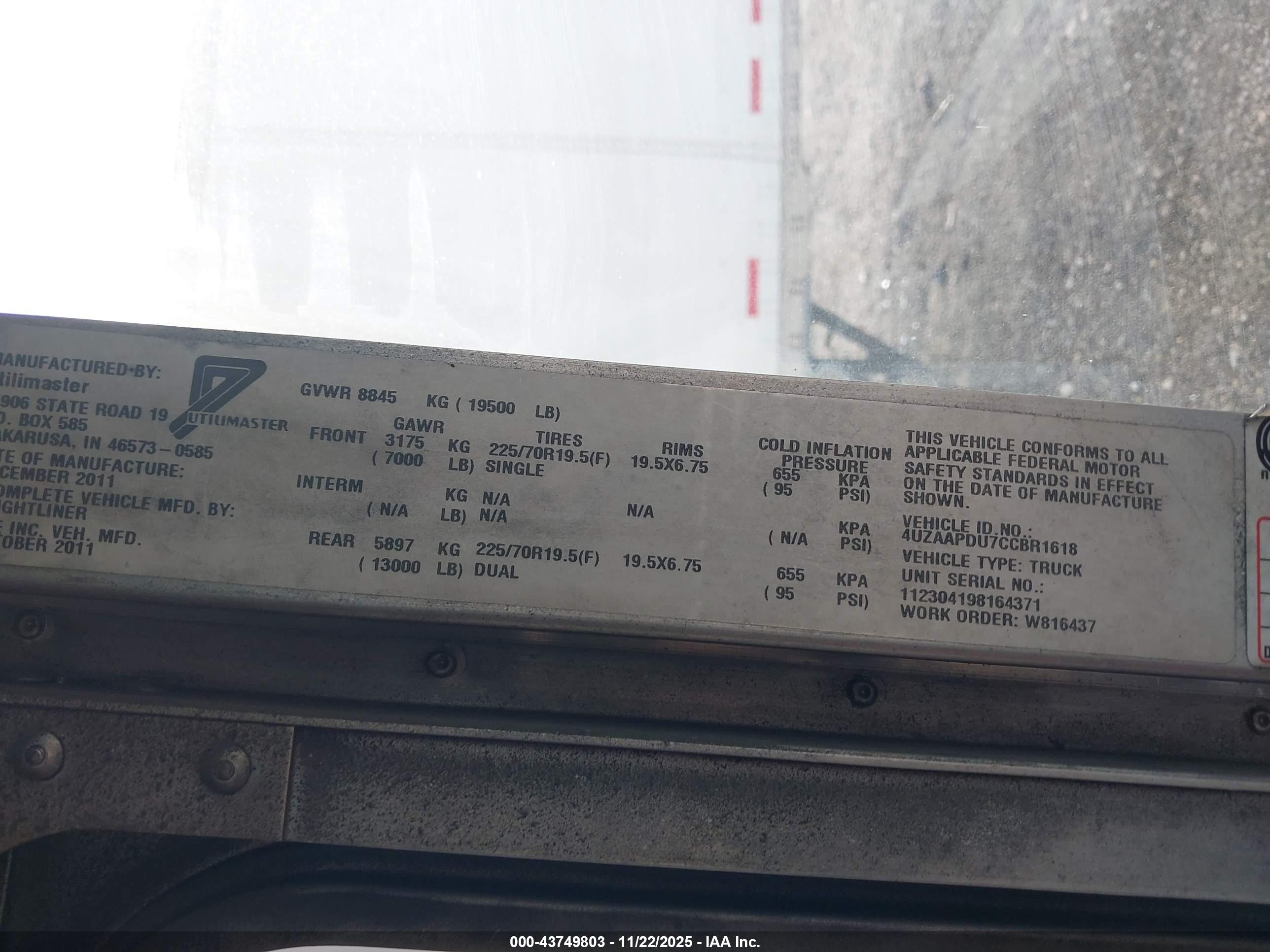 FREIGHTLINER CHASSIS image 9