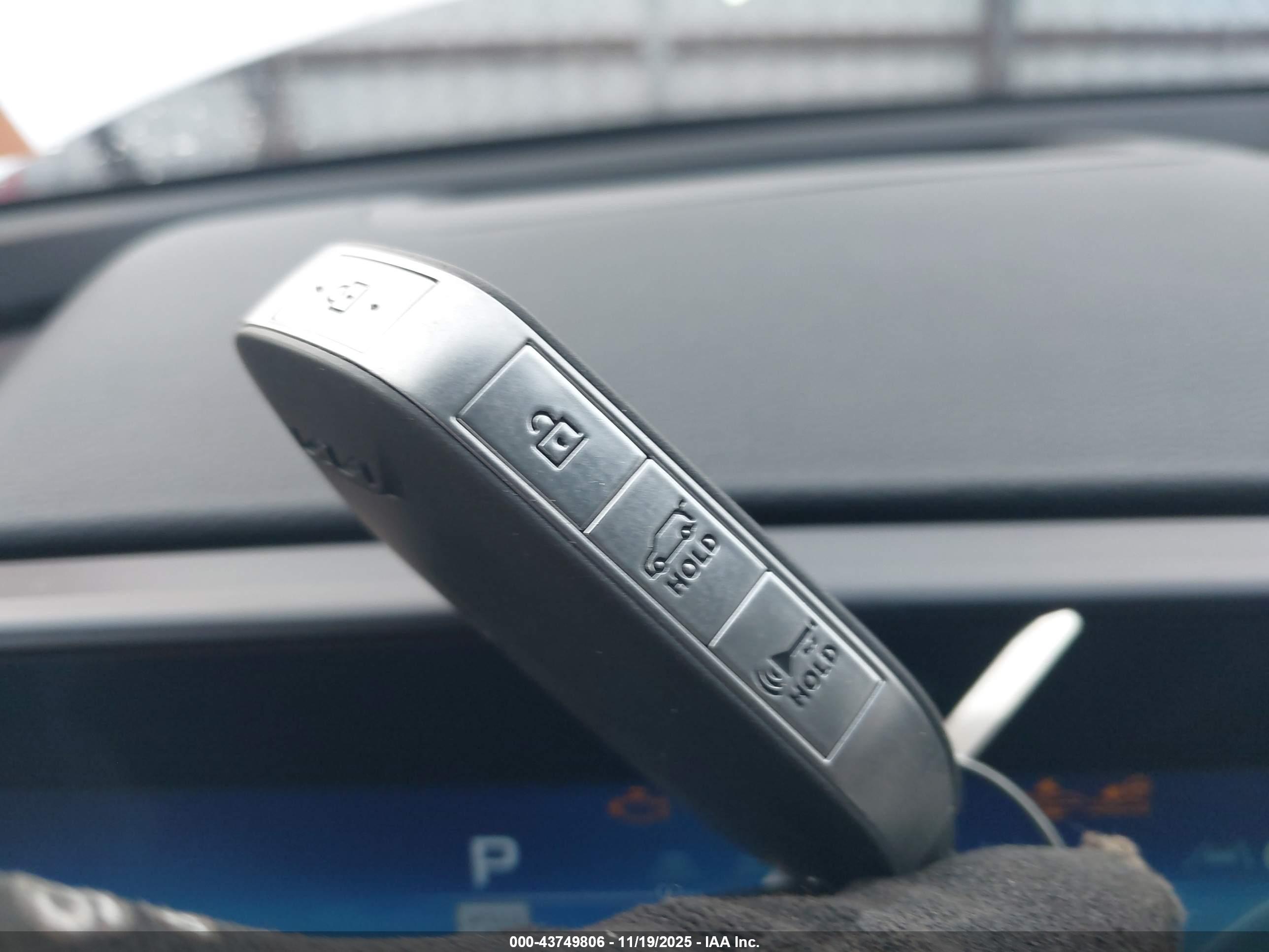 KIA TELLURIDE image 11
