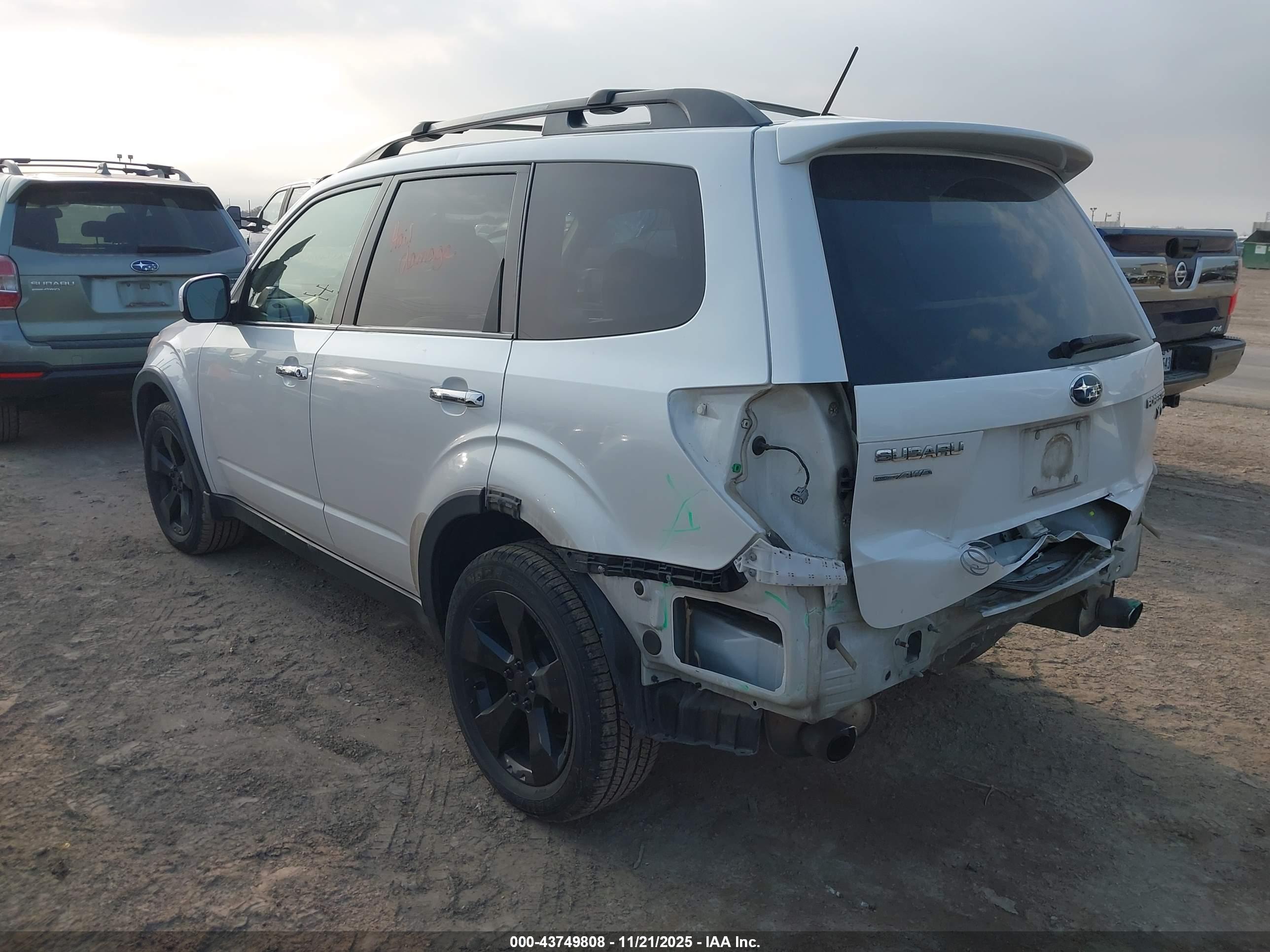 SUBARU FORESTER image 3