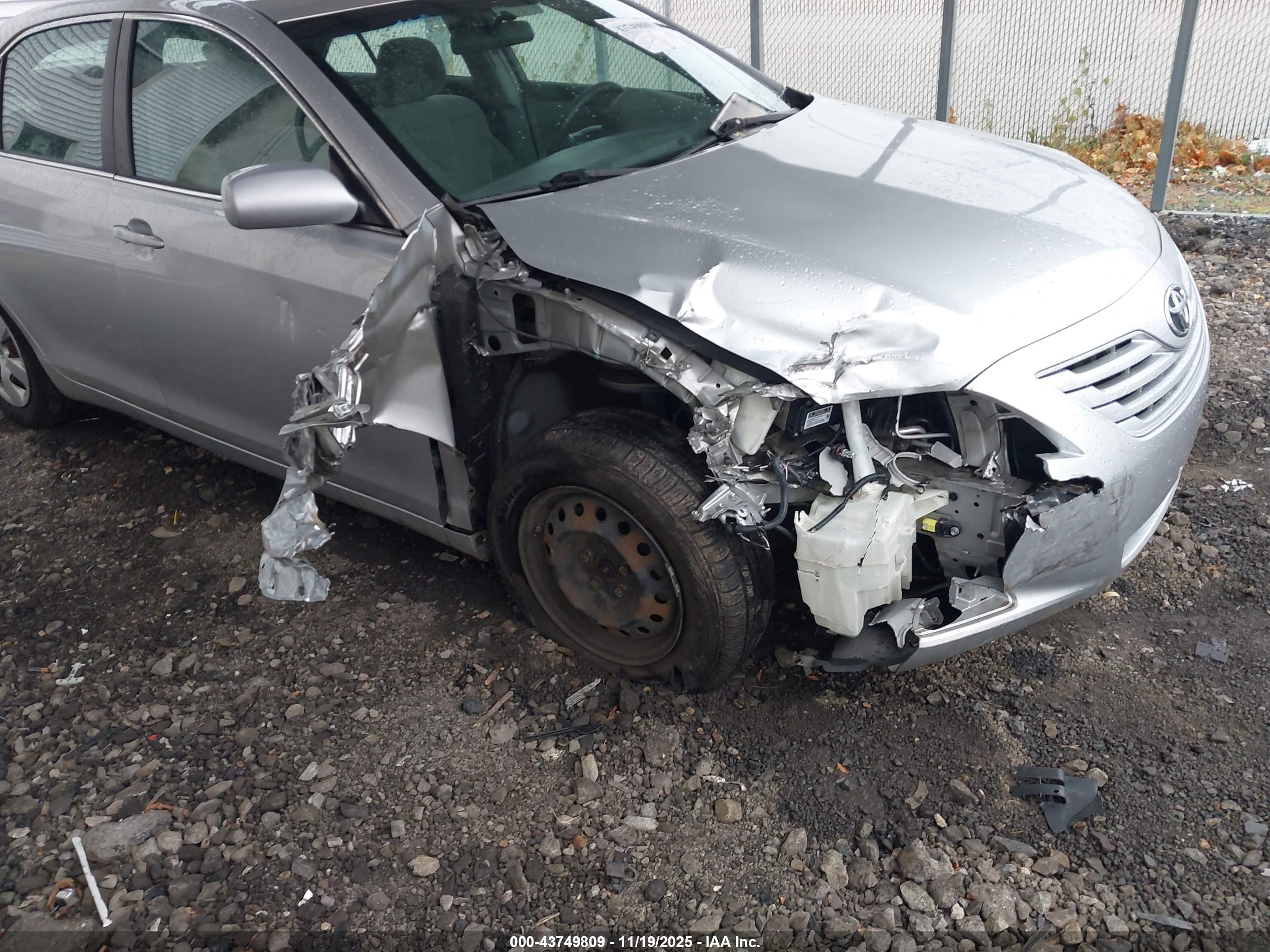 TOYOTA CAMRY image 6