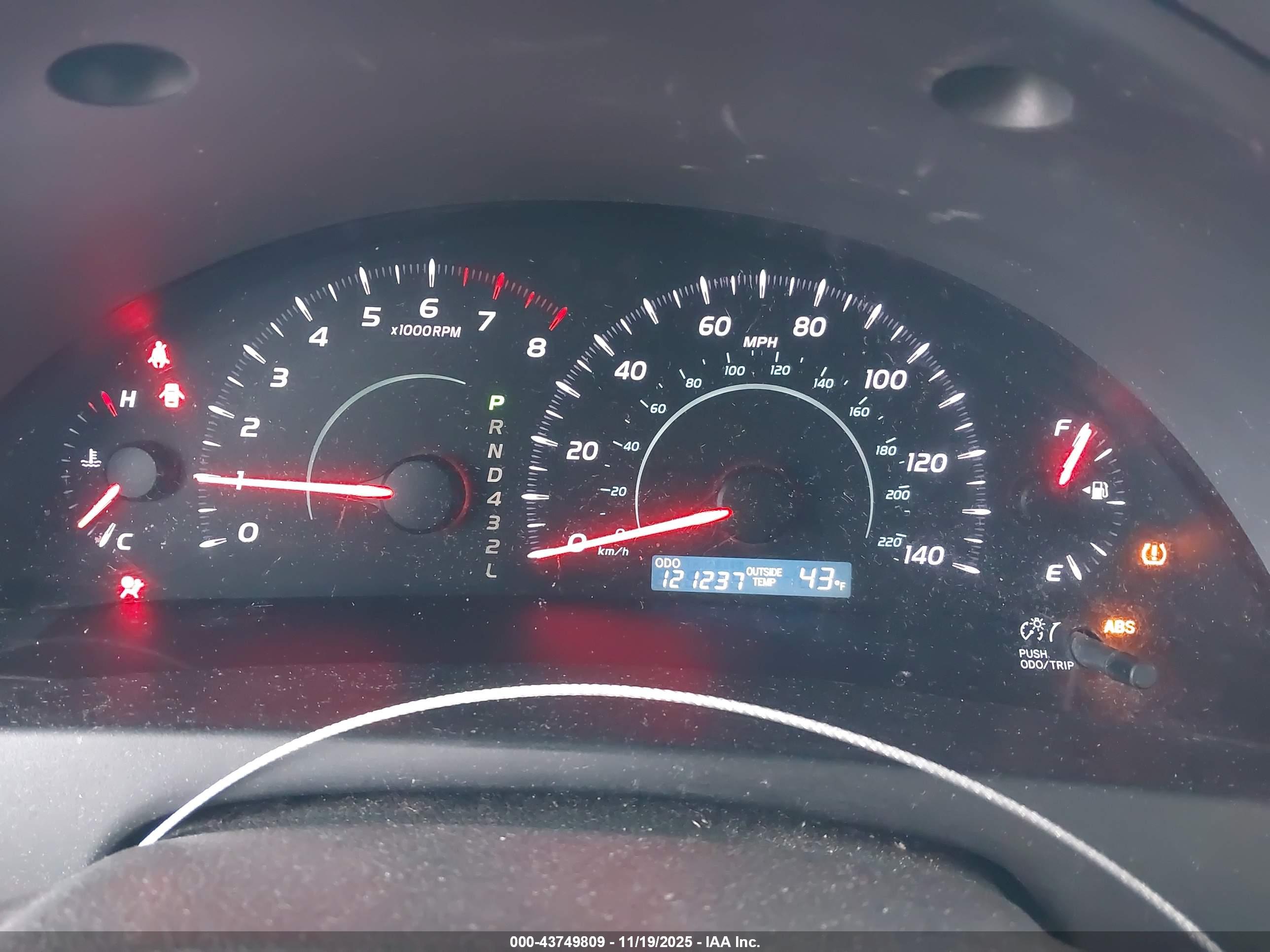 TOYOTA CAMRY image 7