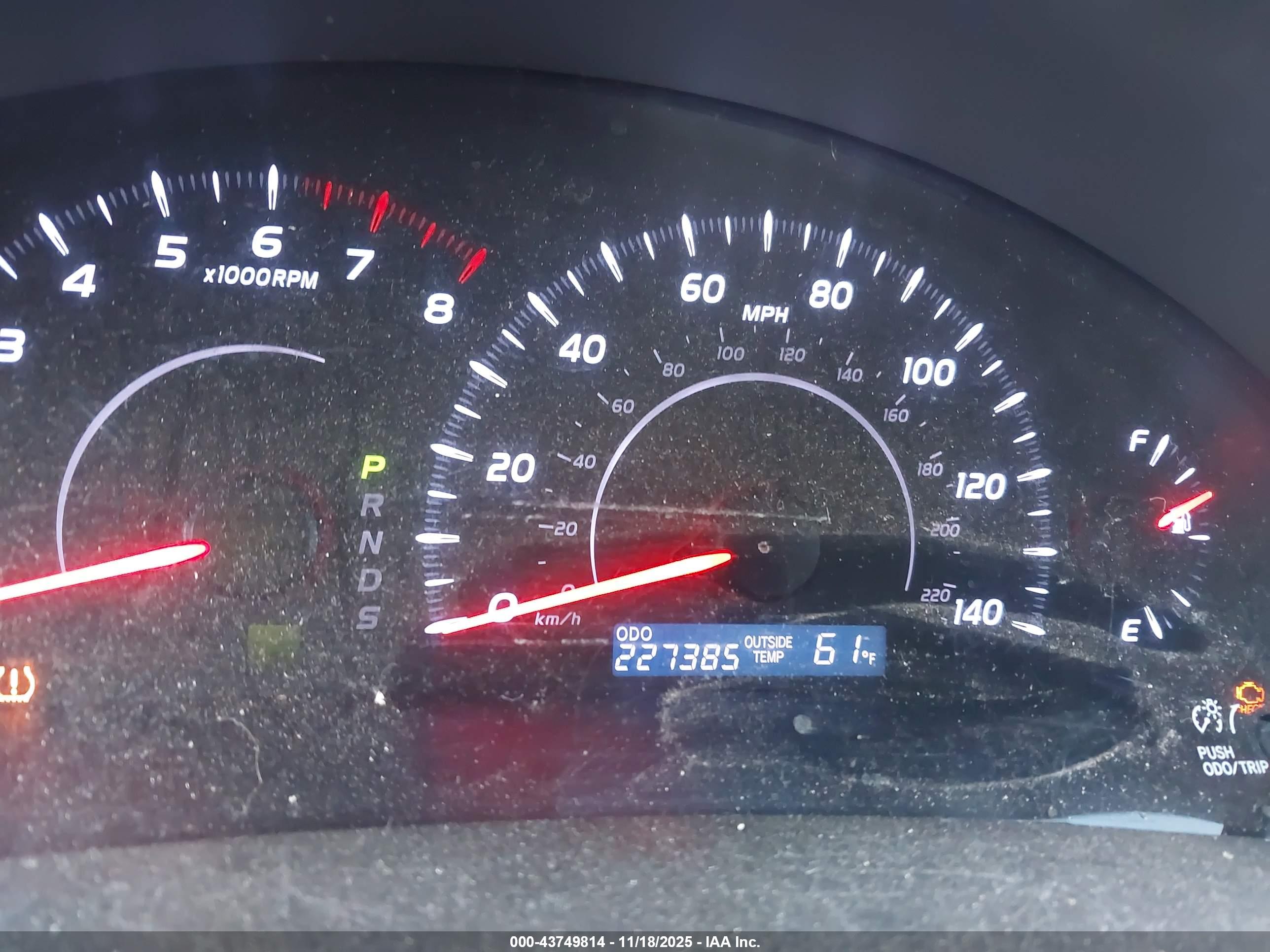 TOYOTA CAMRY image 7