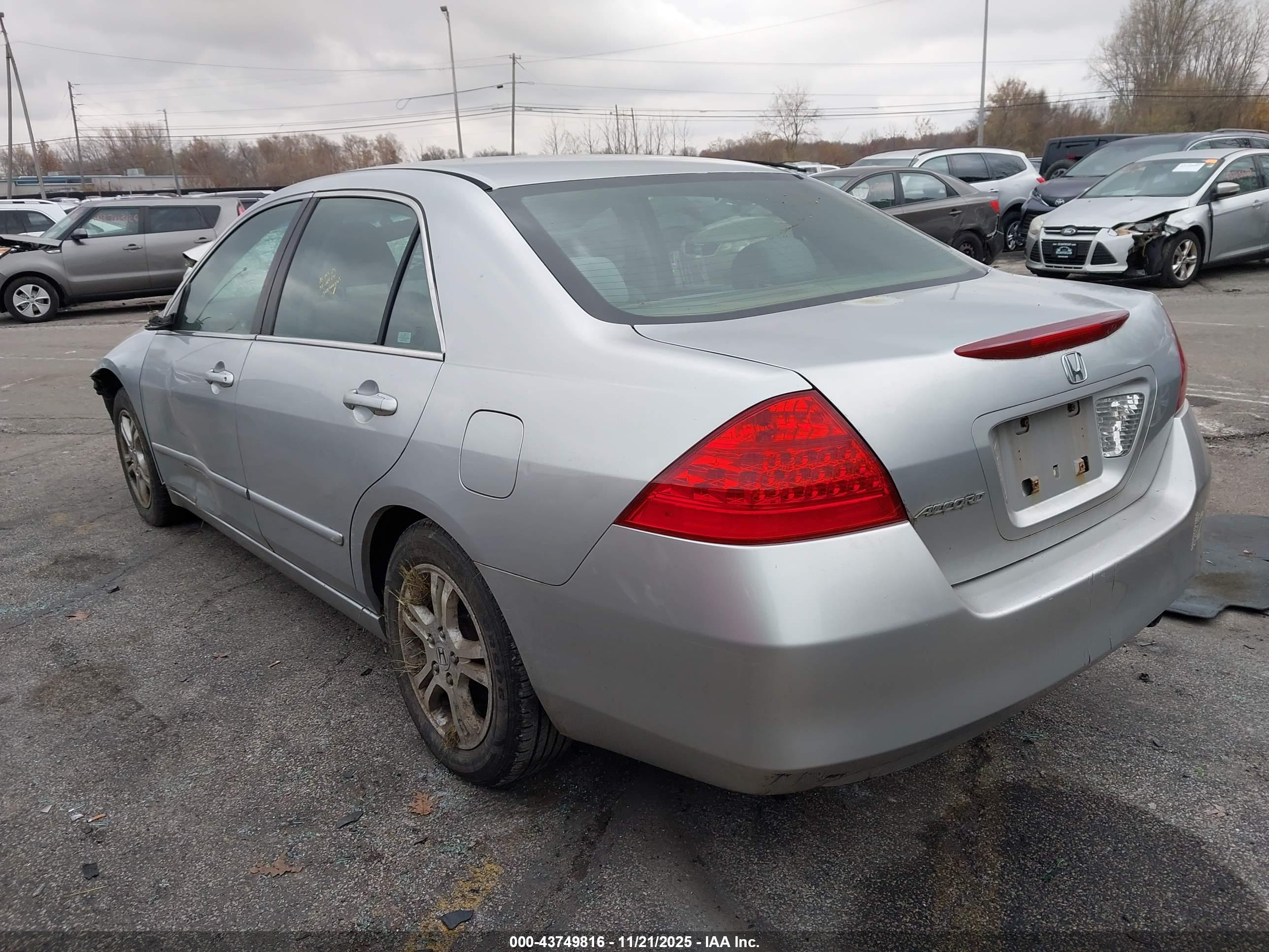 HONDA ACCORD image 3