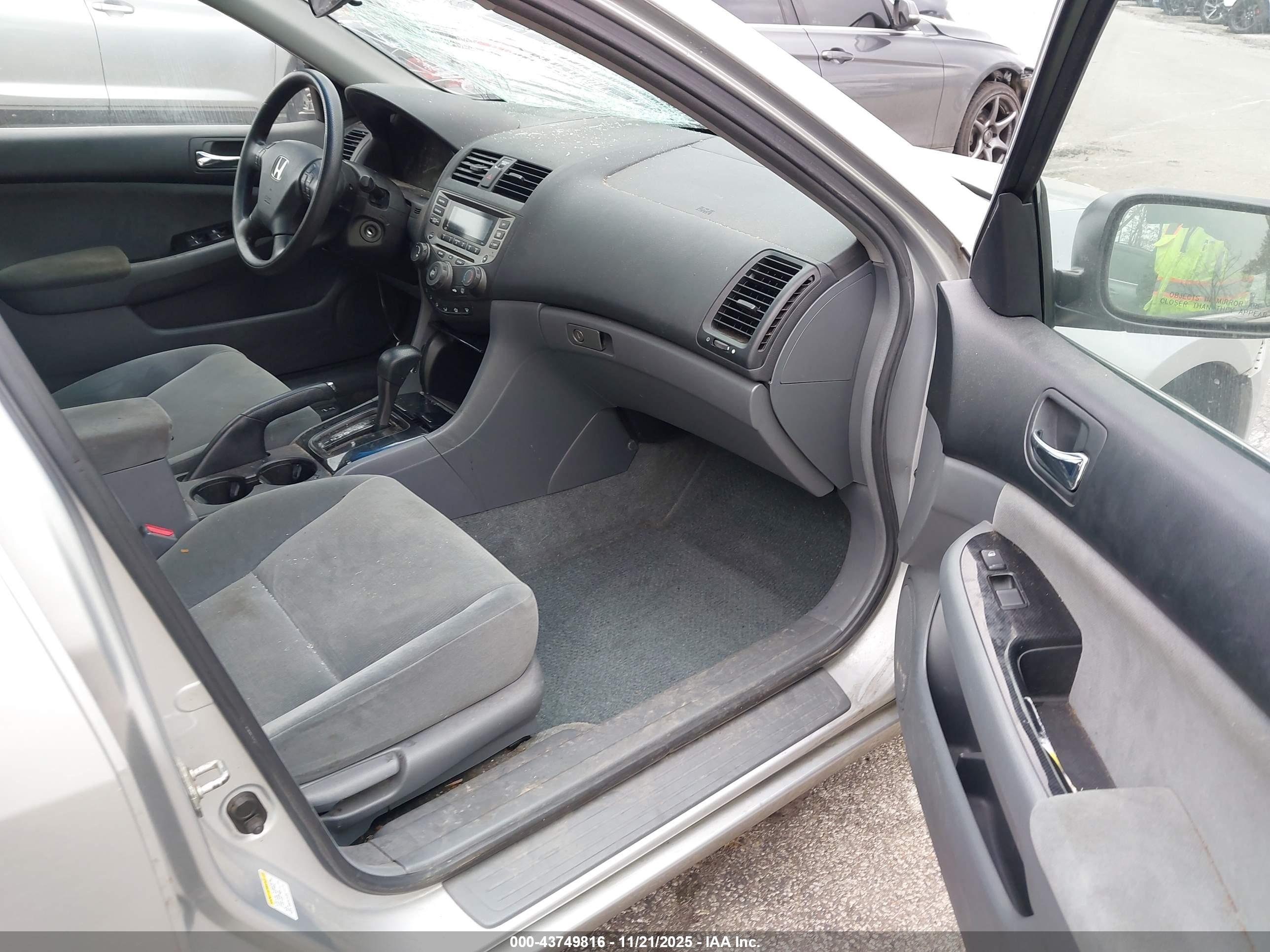 HONDA ACCORD image 5