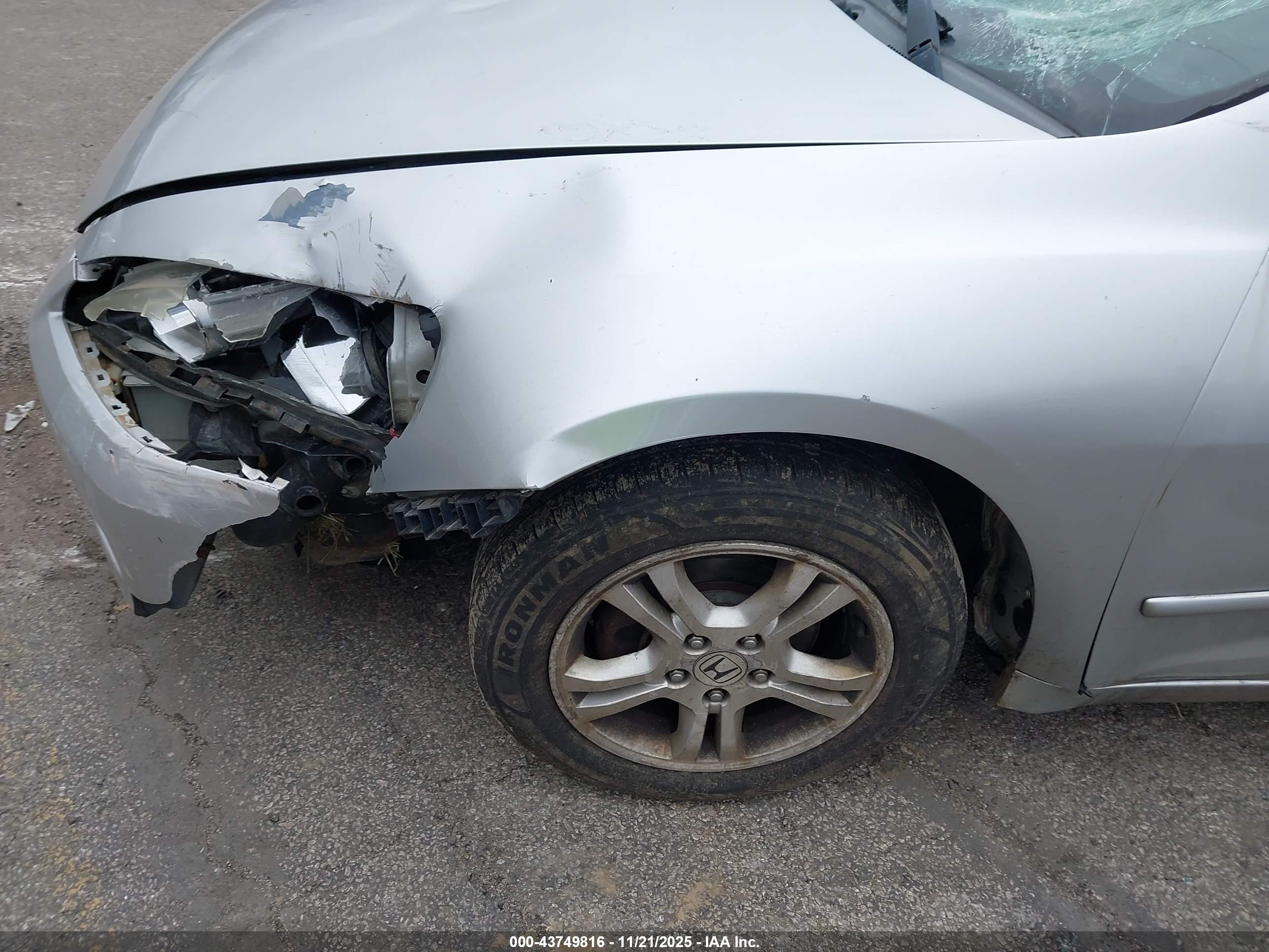 HONDA ACCORD image 6