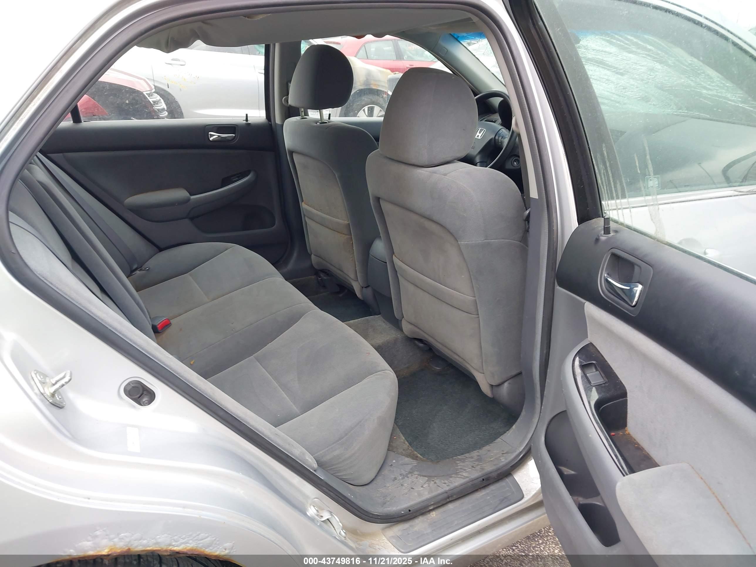 HONDA ACCORD image 8