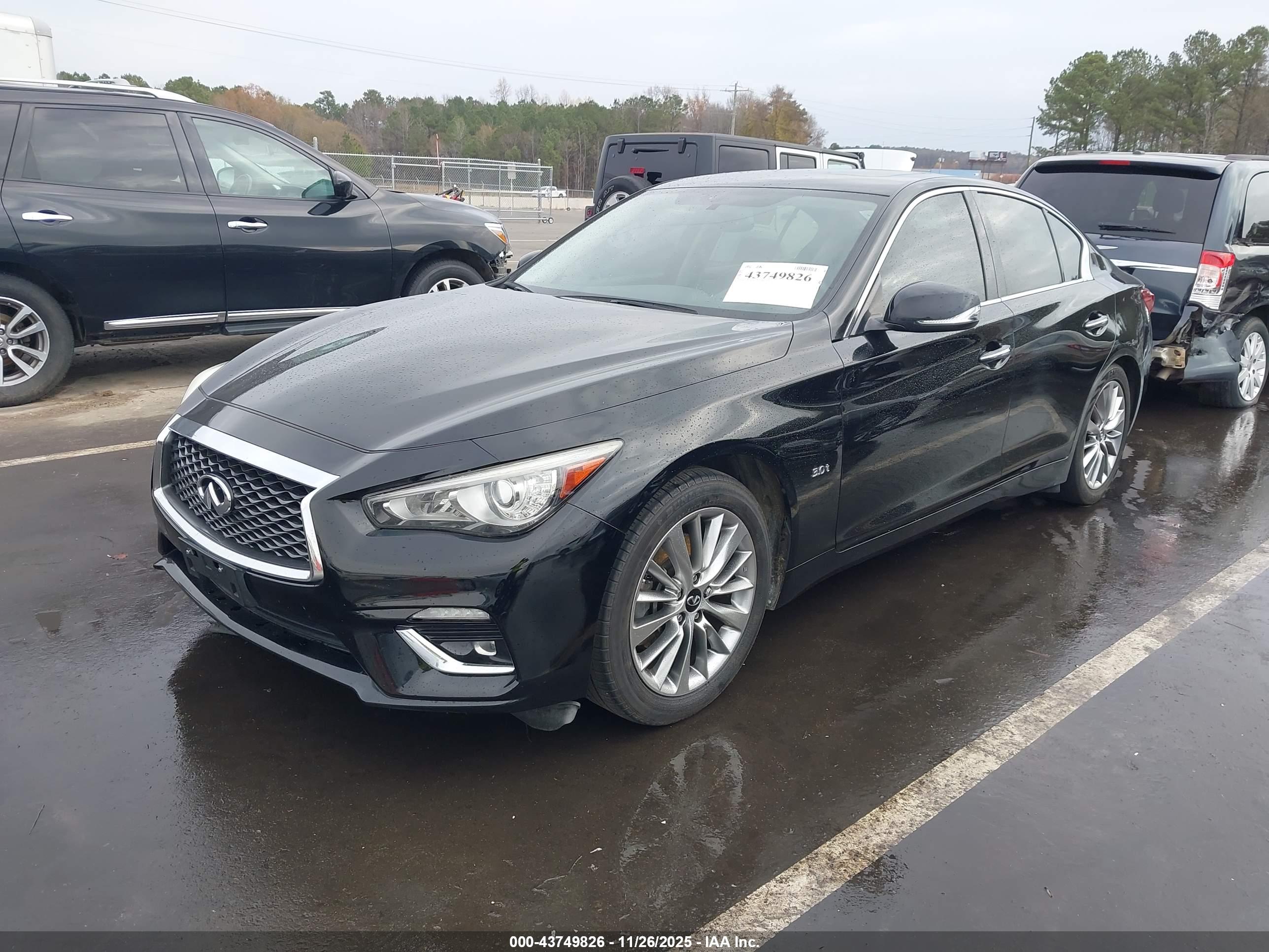 INFINITI Q50 image 2
