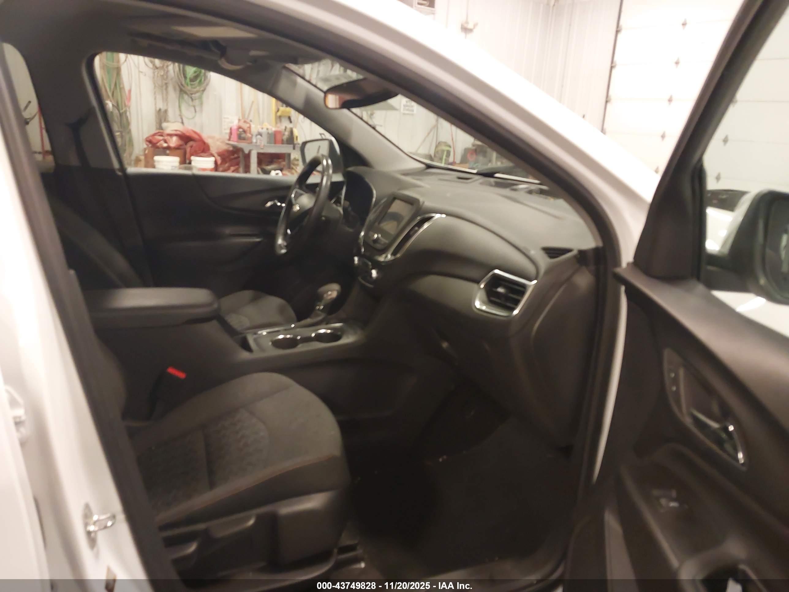 CHEVROLET EQUINOX image 5