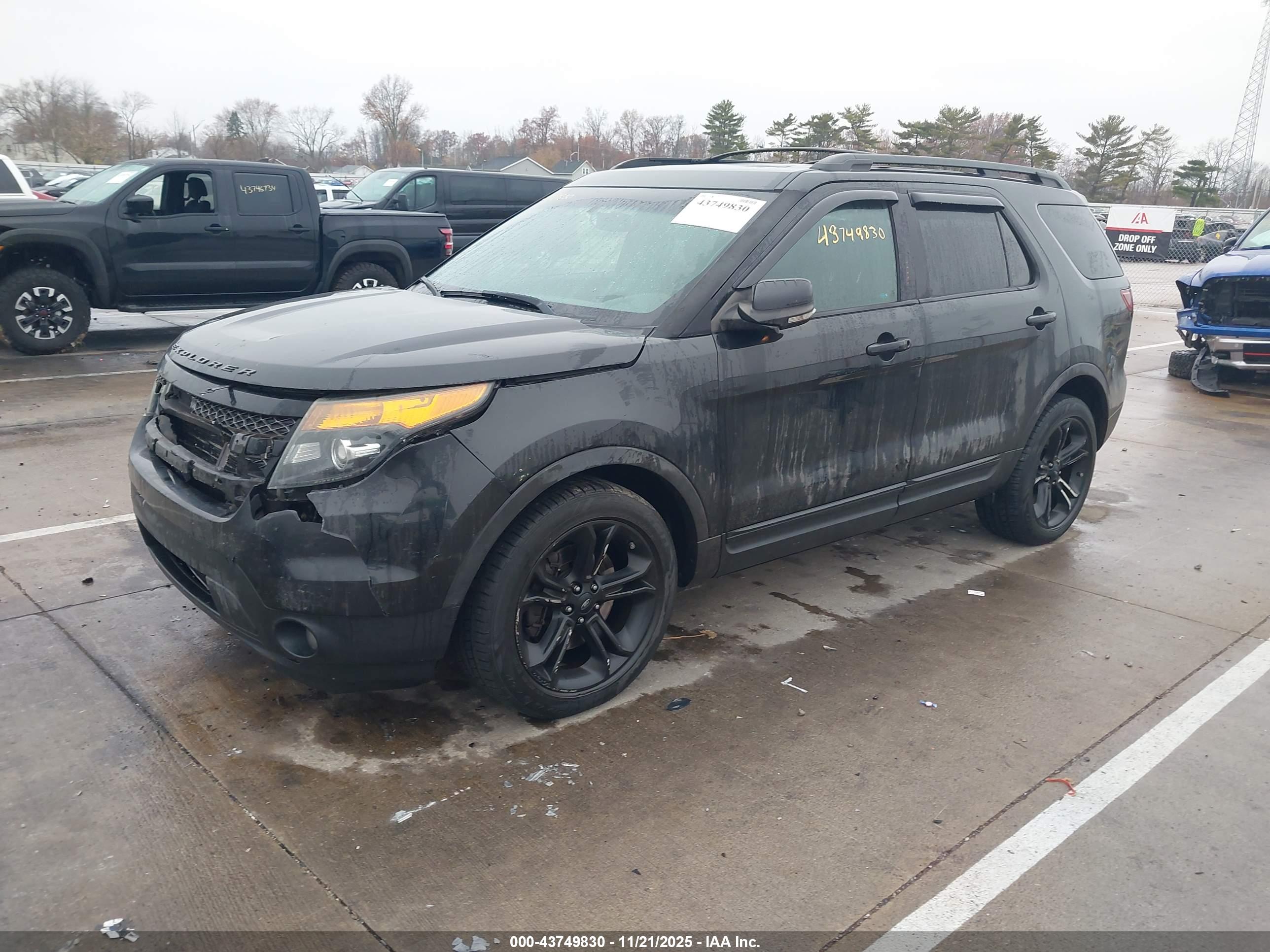 FORD EXPLORER image 2