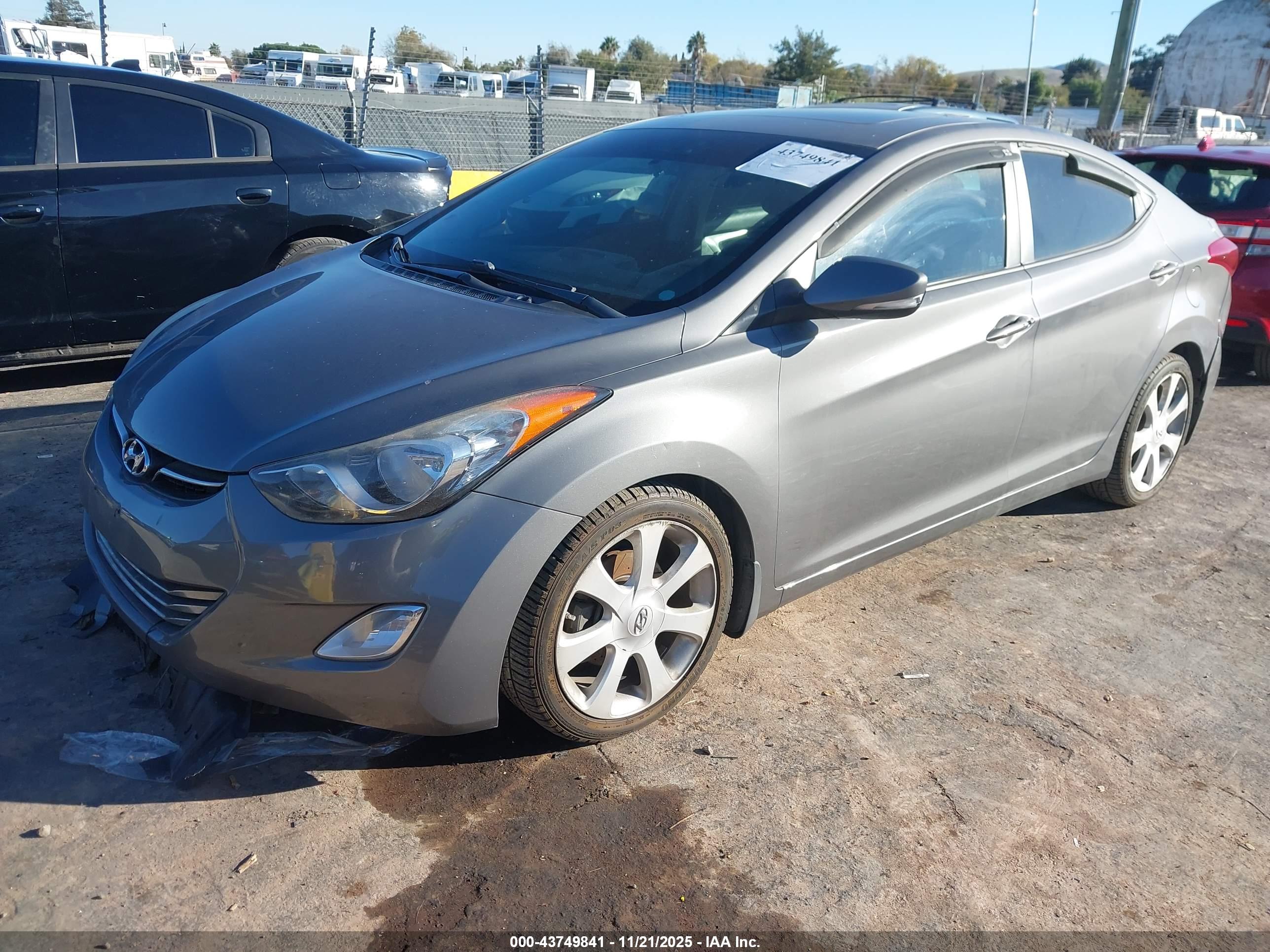 HYUNDAI ELANTRA image 2