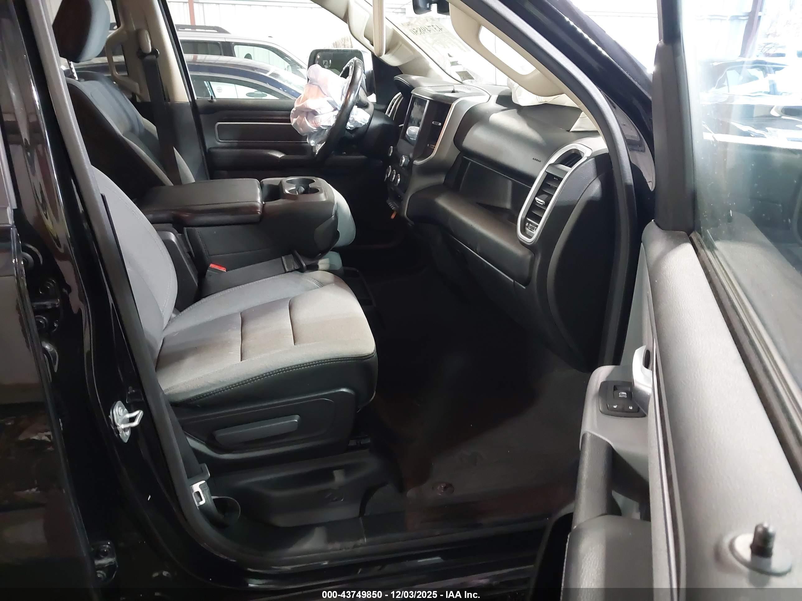 RAM 1500 image 5