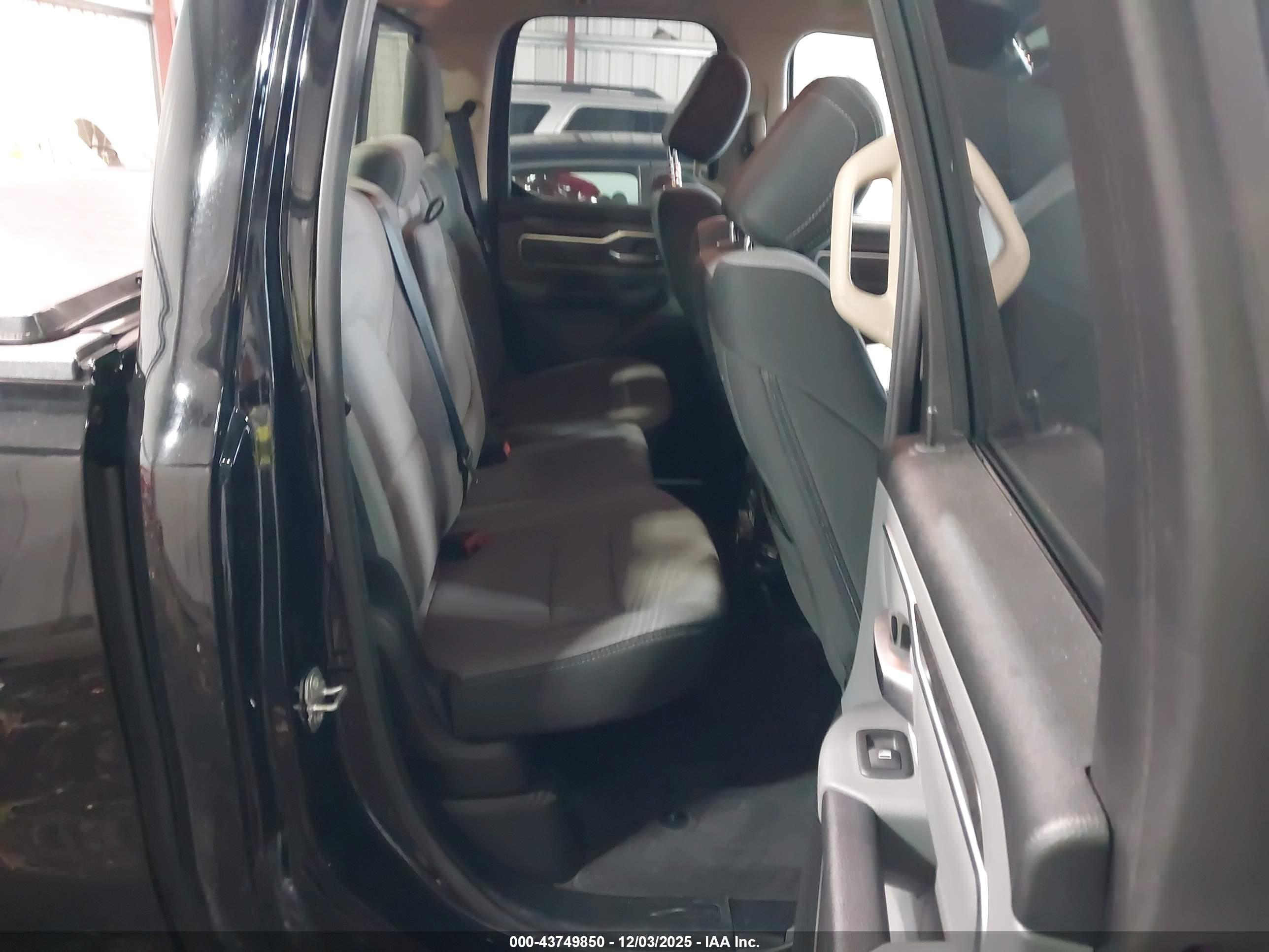 RAM 1500 image 8