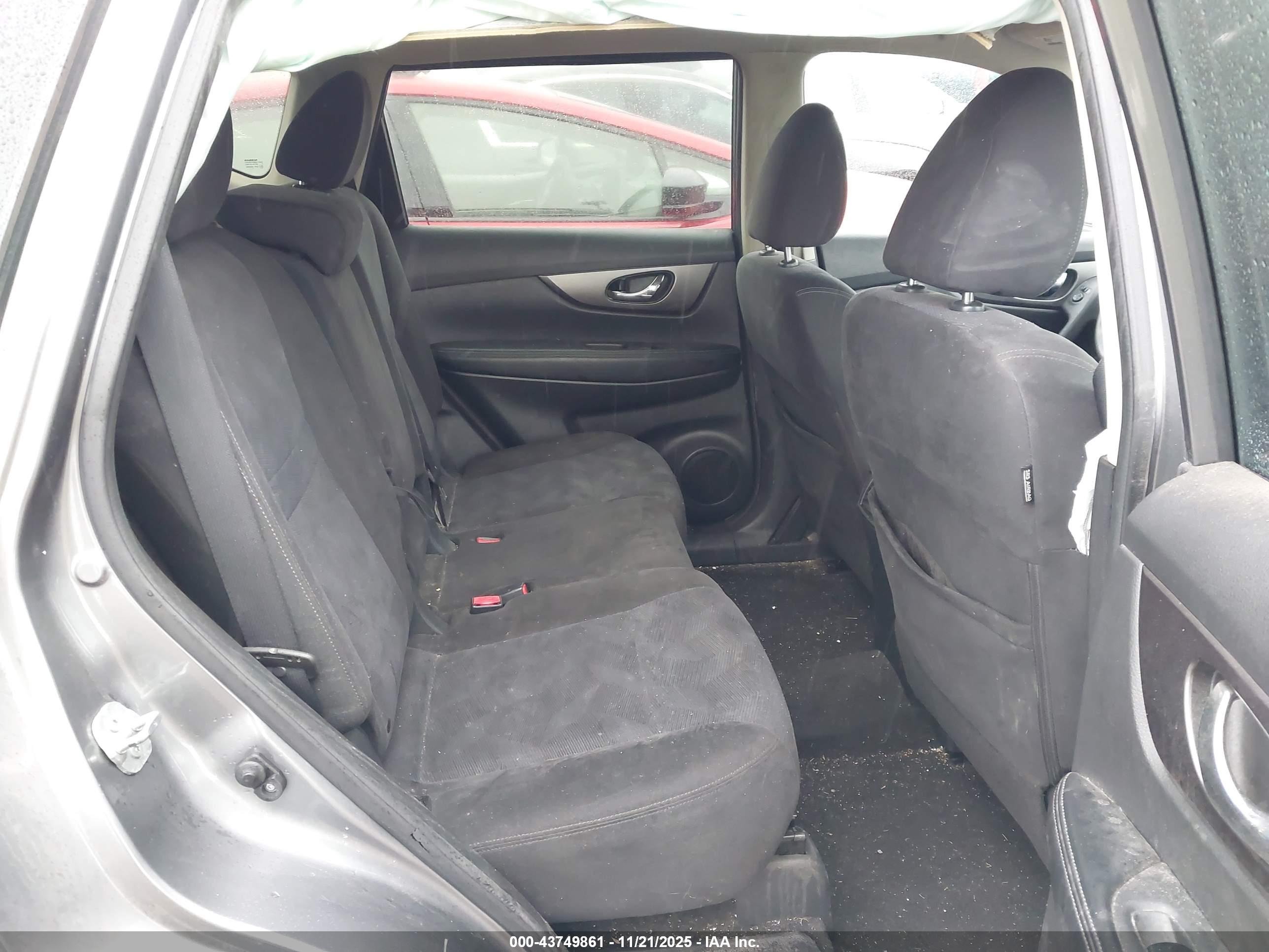 NISSAN ROGUE image 8
