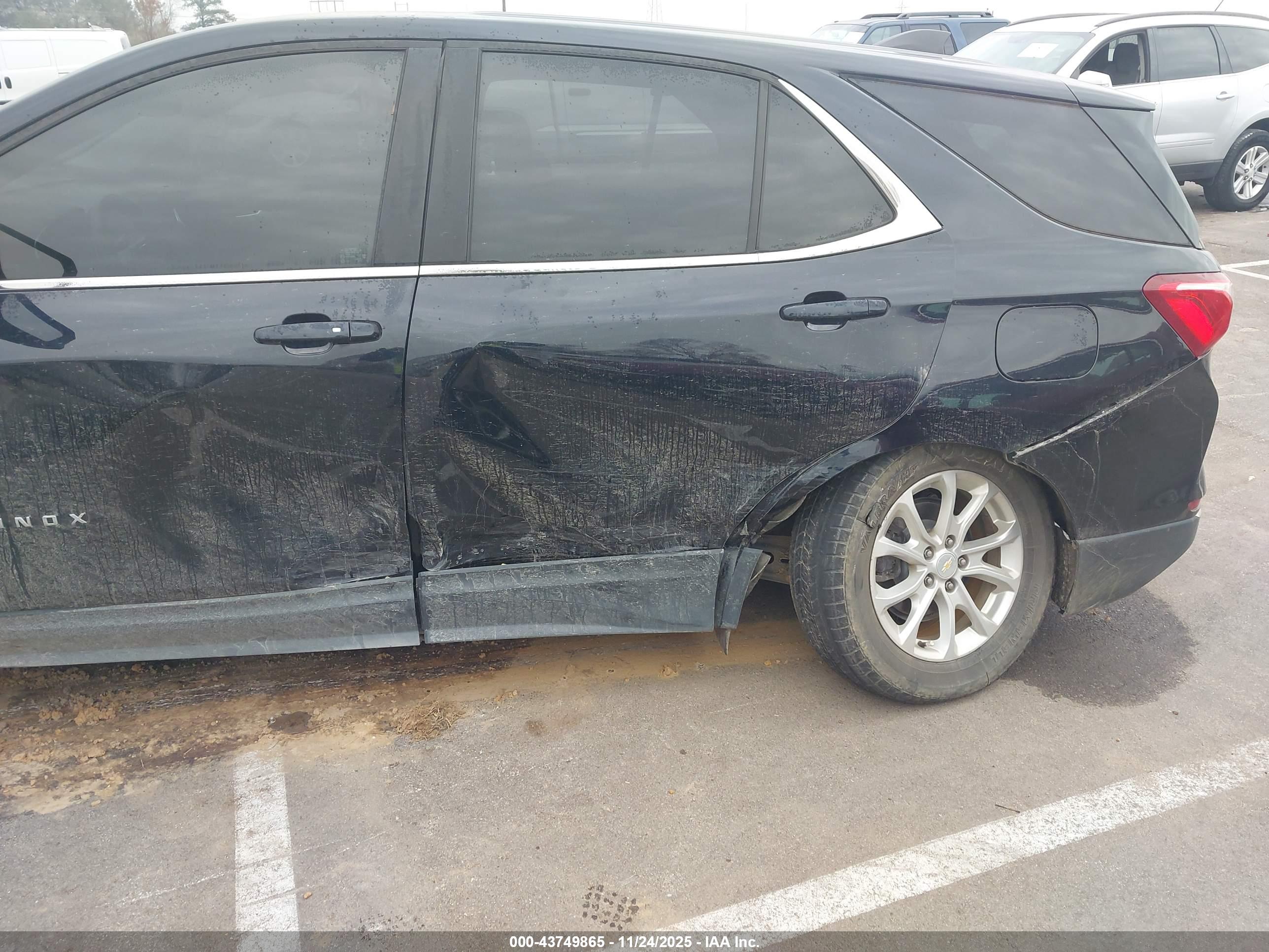 CHEVROLET EQUINOX image 6