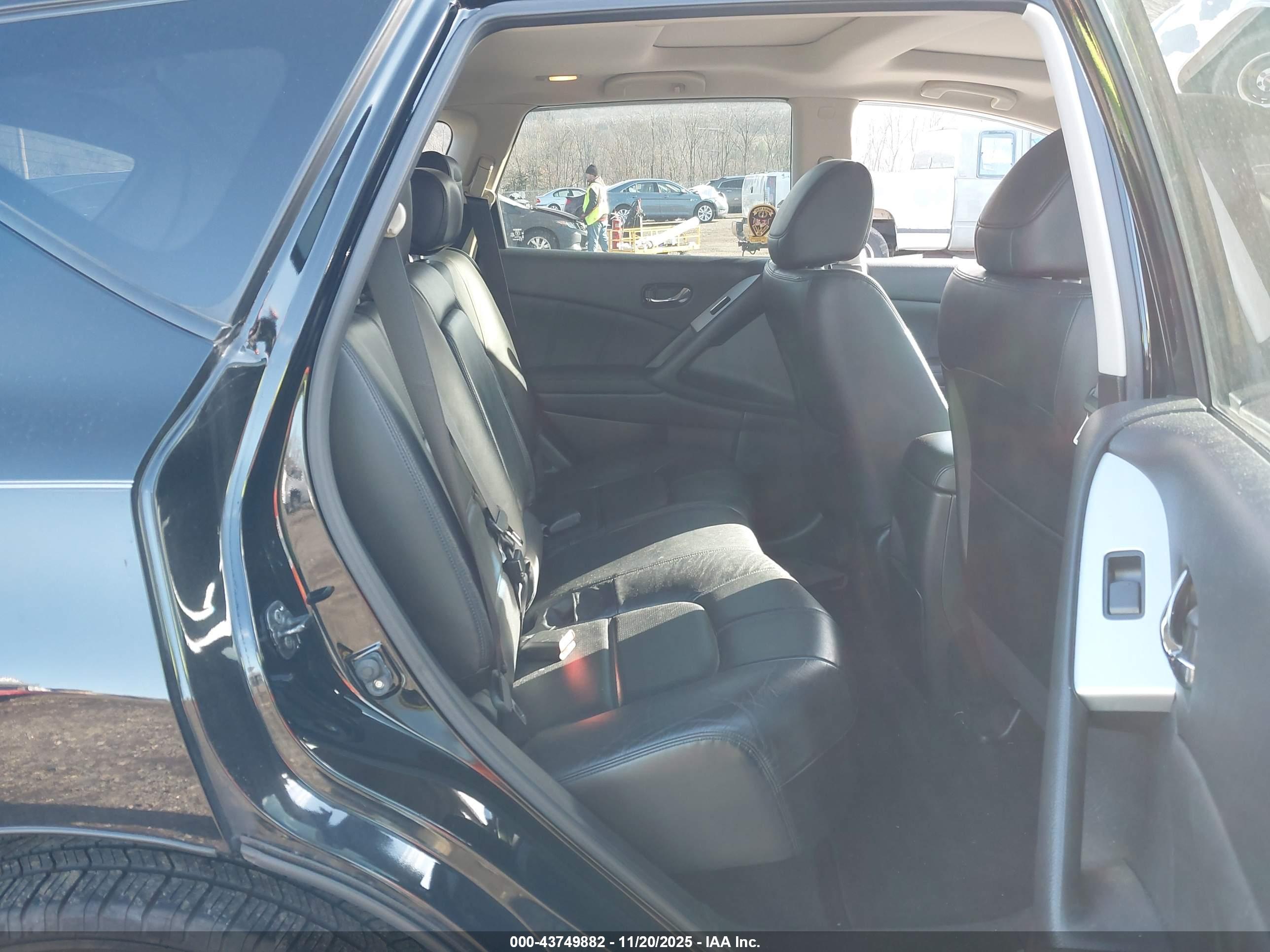 NISSAN MURANO image 8