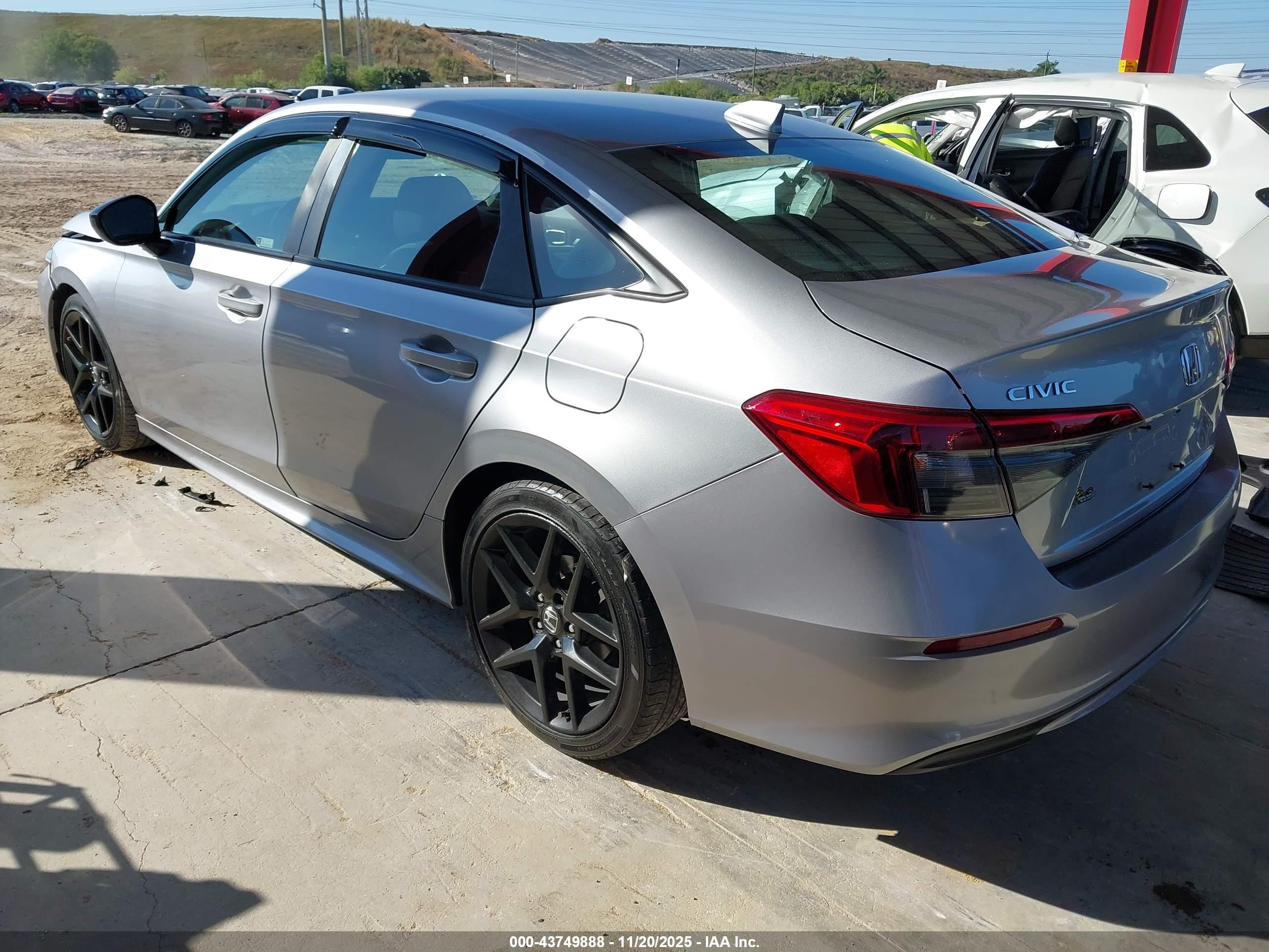 HONDA CIVIC image 3