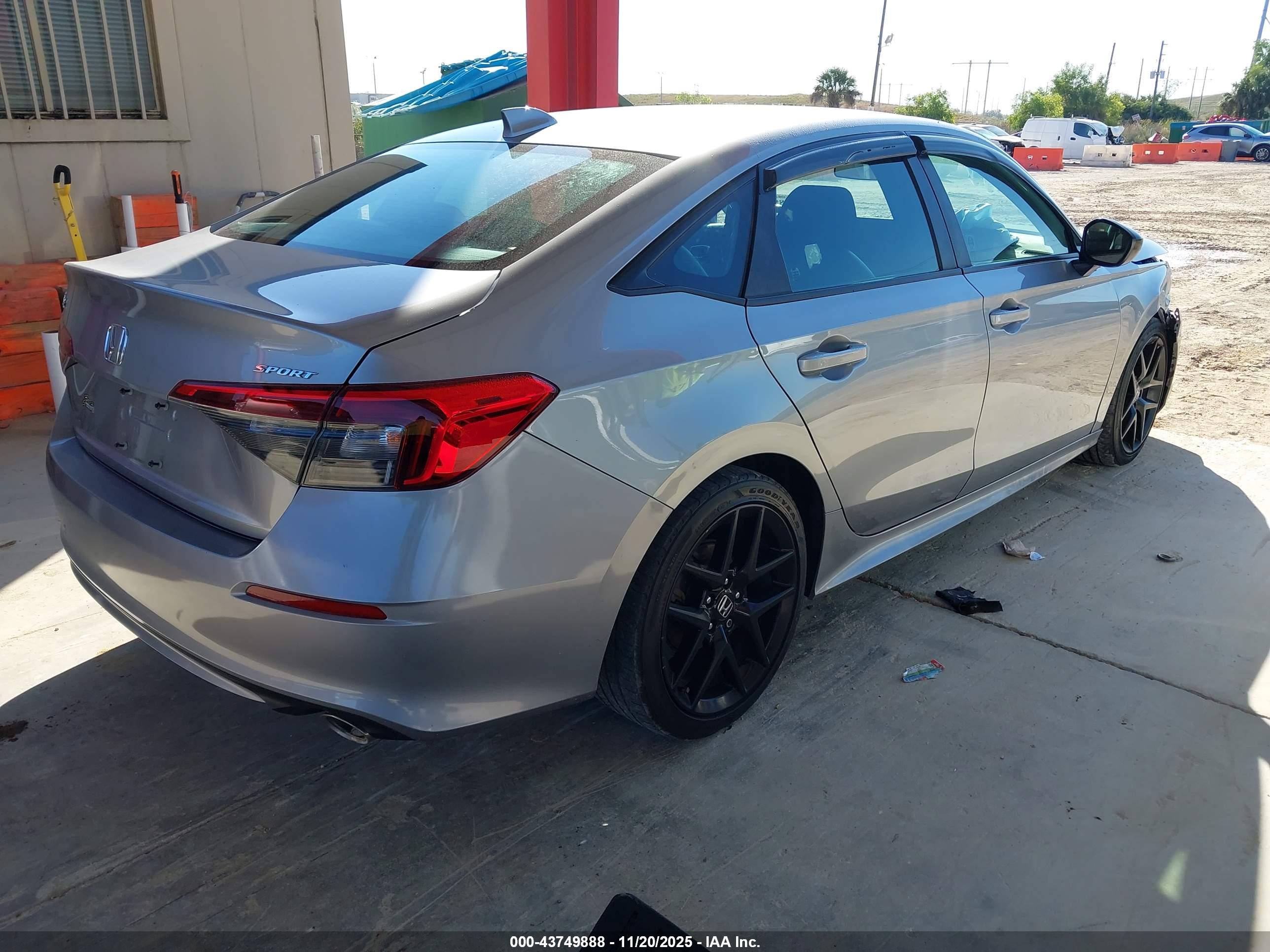 HONDA CIVIC image 4