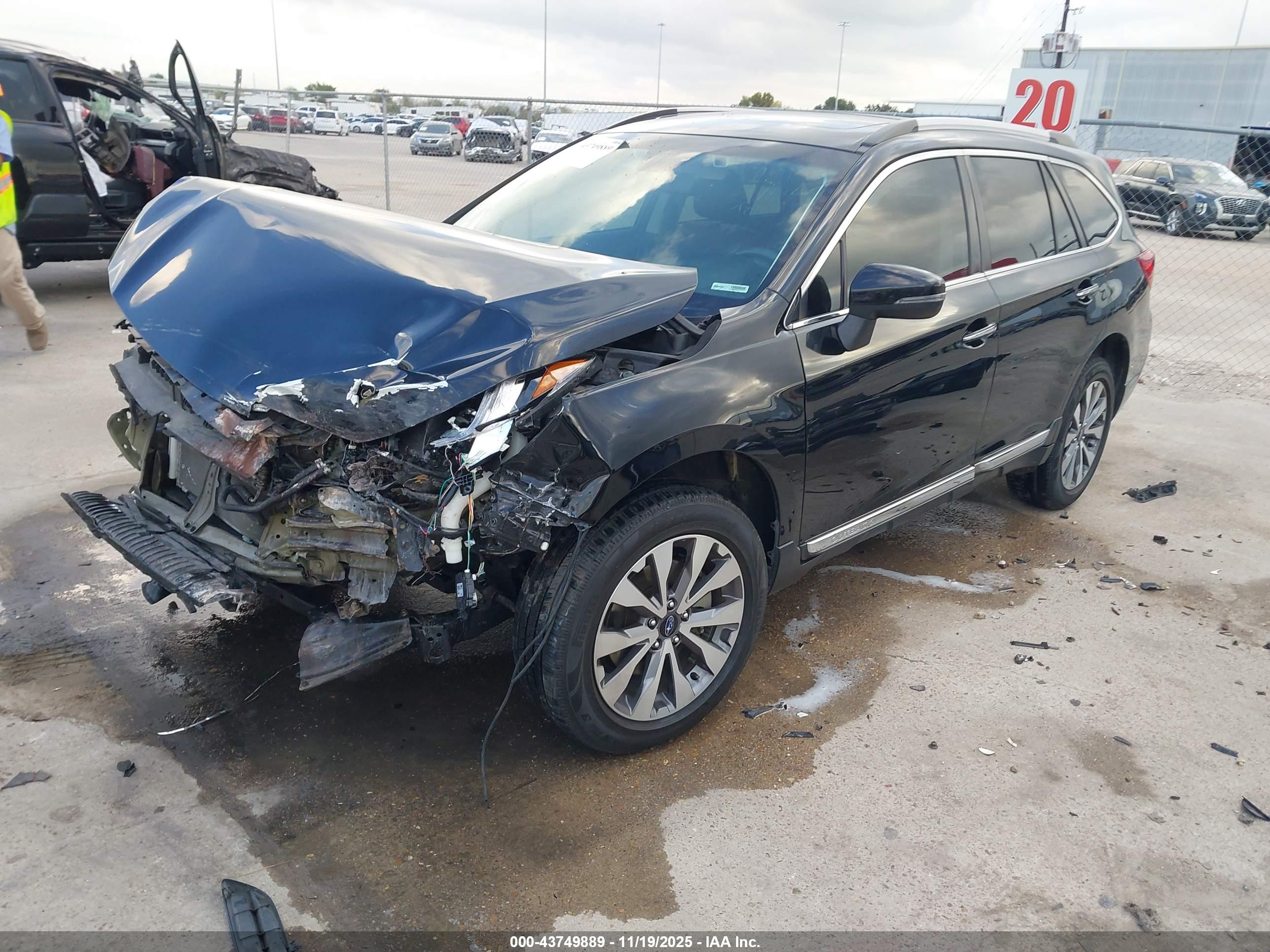 SUBARU OUTBACK image 2