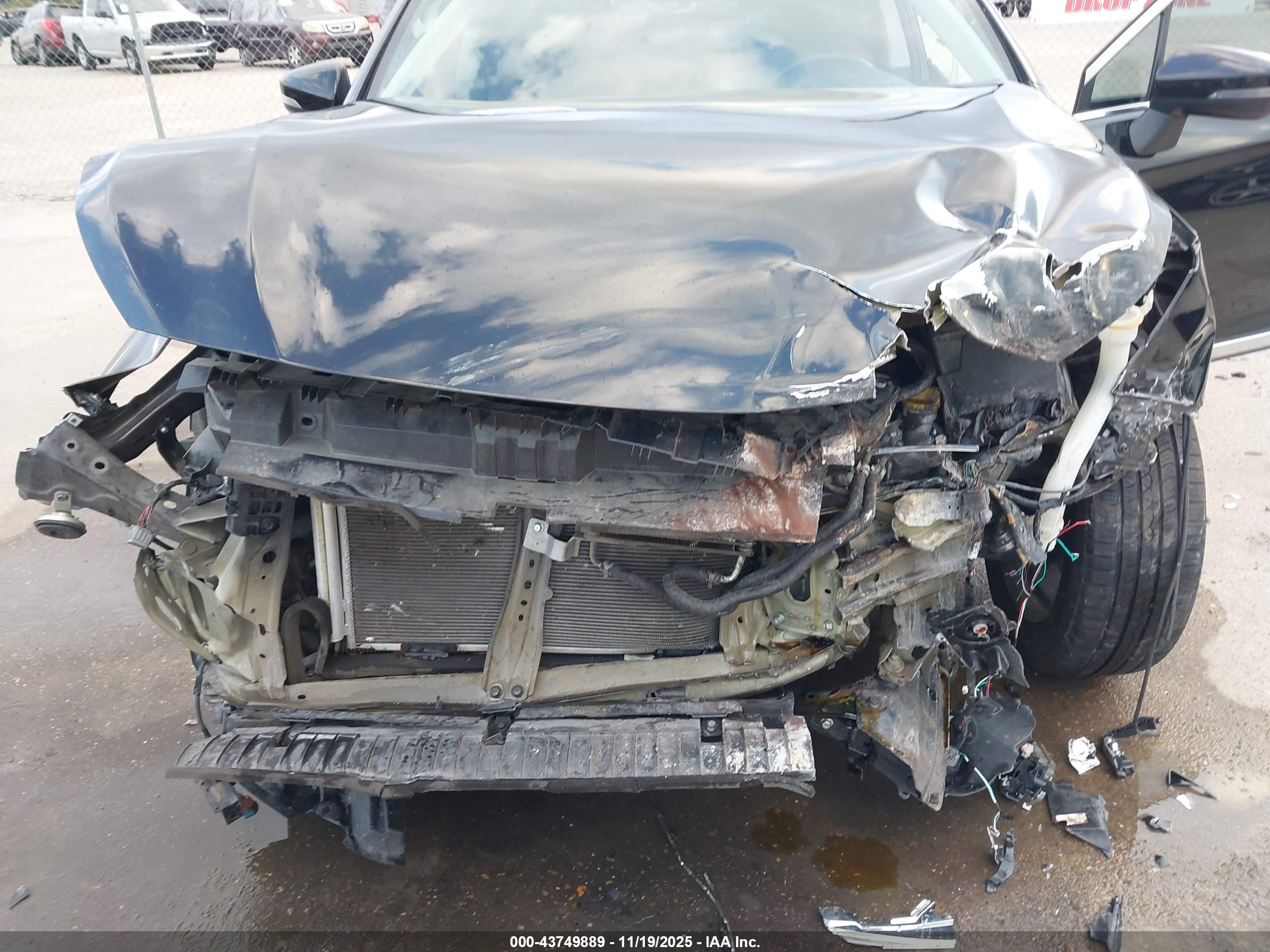 SUBARU OUTBACK image 6