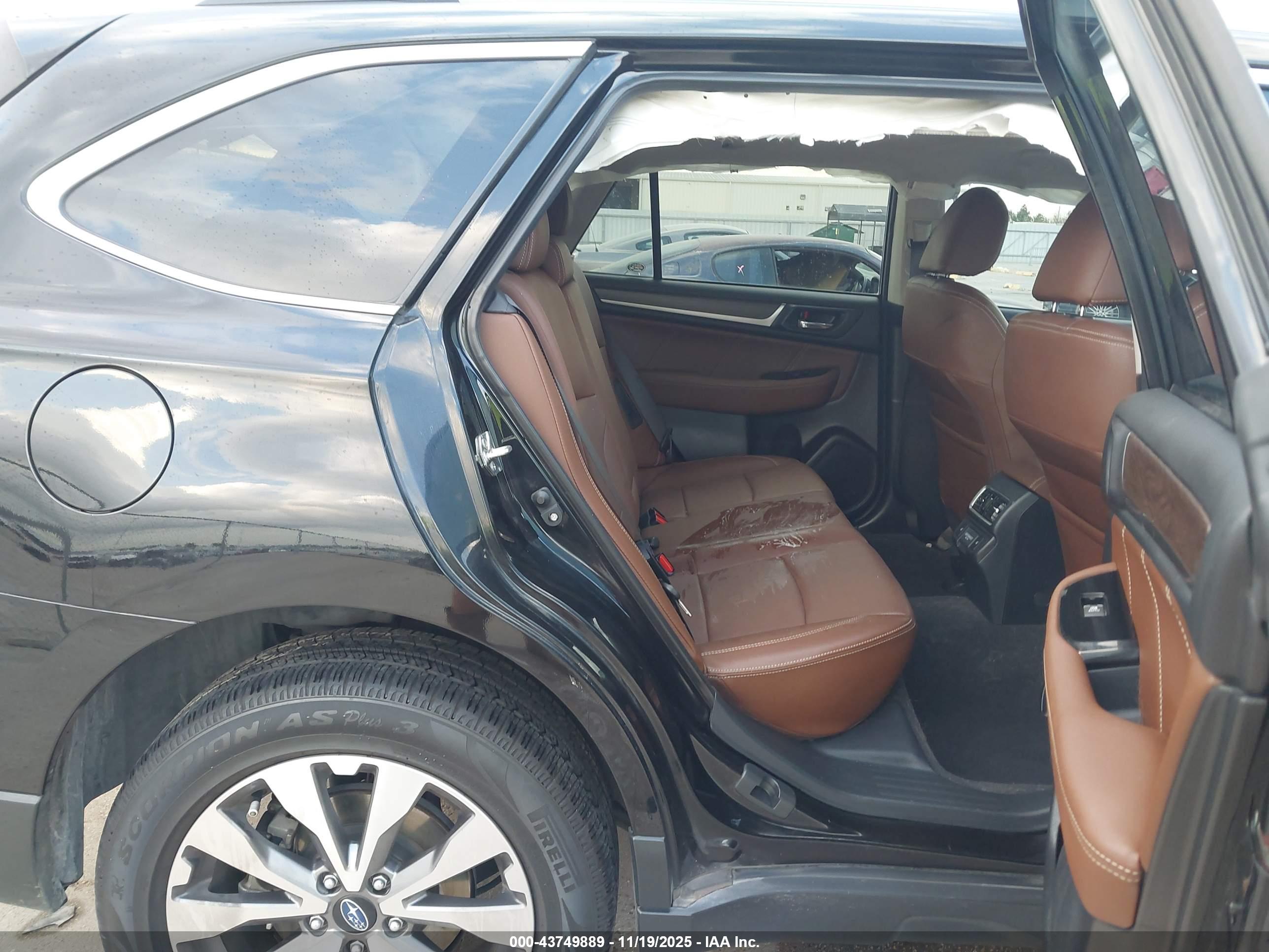 SUBARU OUTBACK image 8