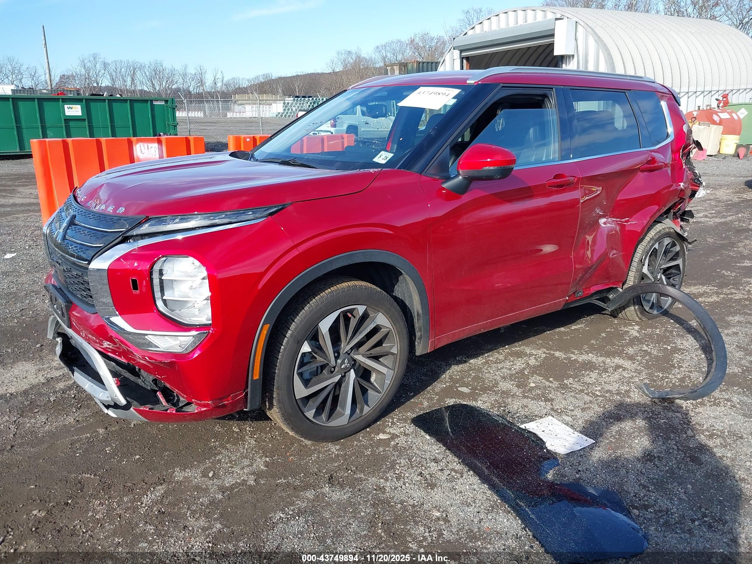 MITSUBISHI OUTLANDER image 2
