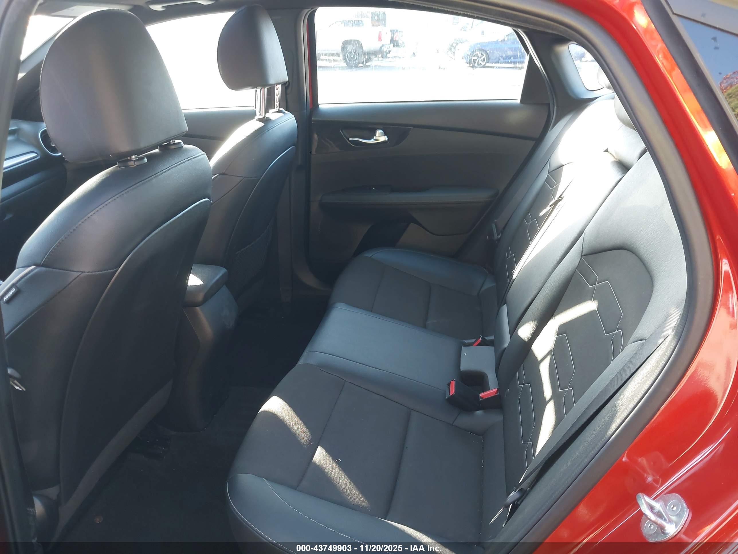 KIA FORTE image 8