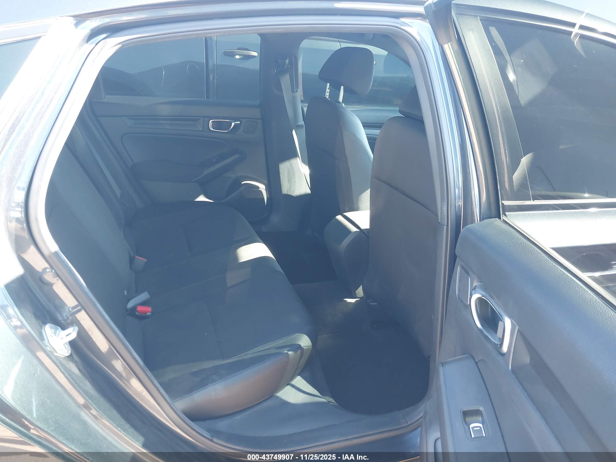 HONDA CIVIC image 8