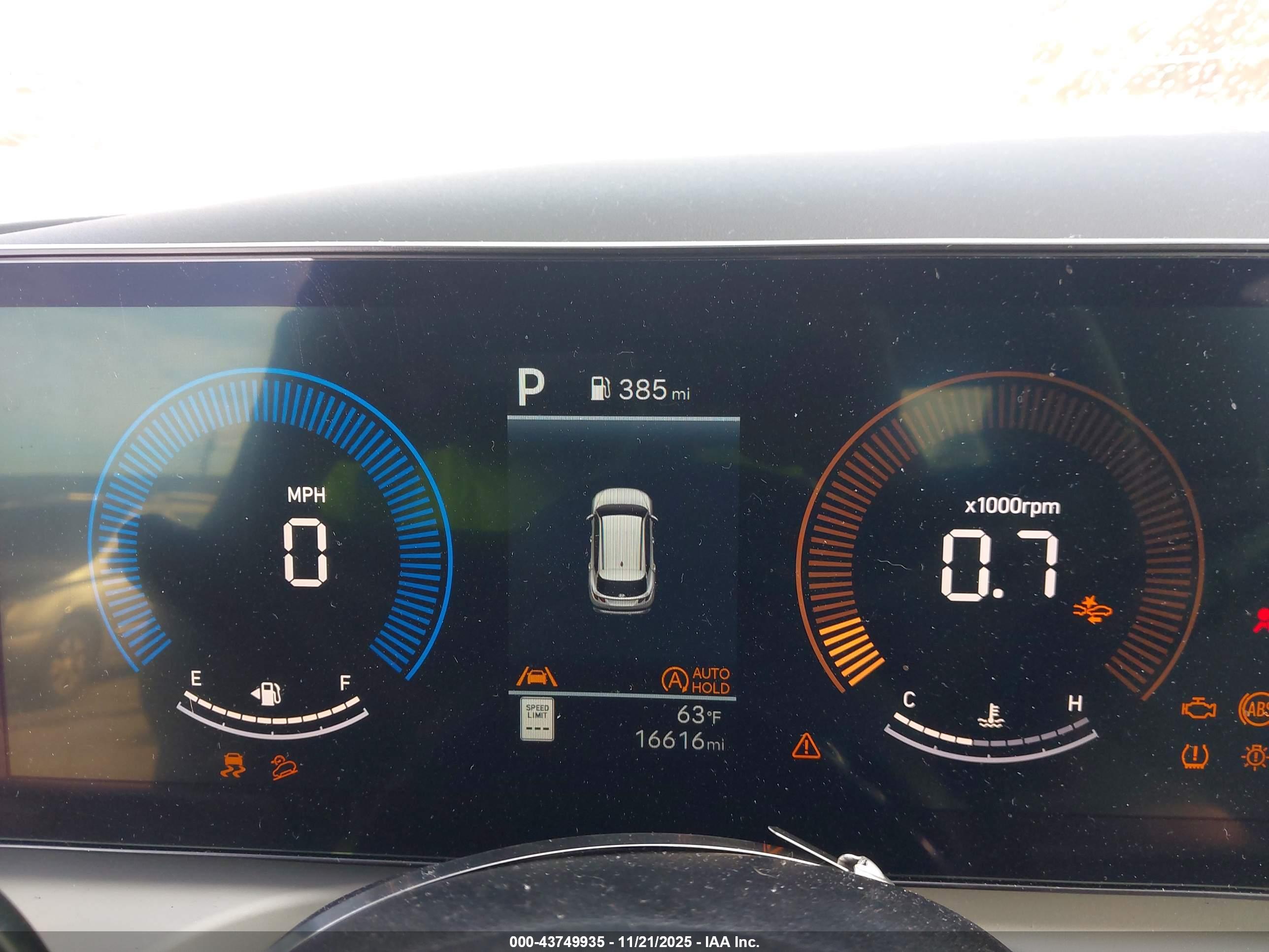 HYUNDAI TUCSON image 7