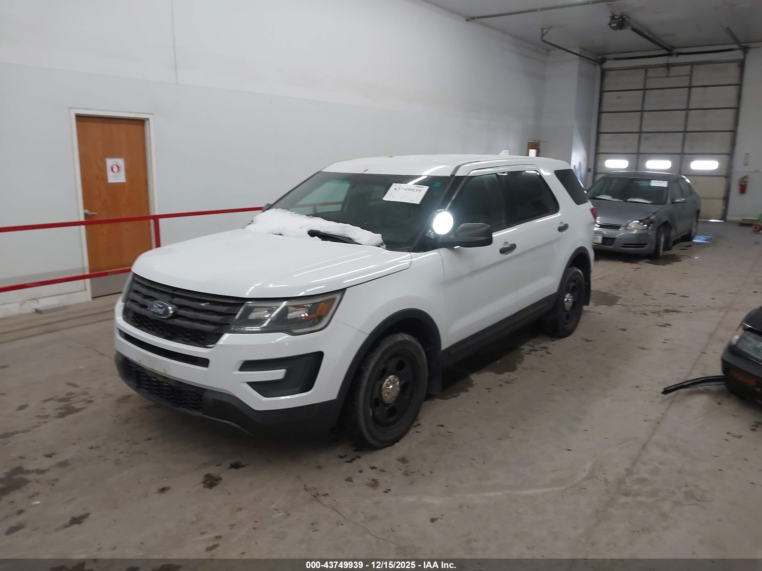 FORD UTILITY image 2