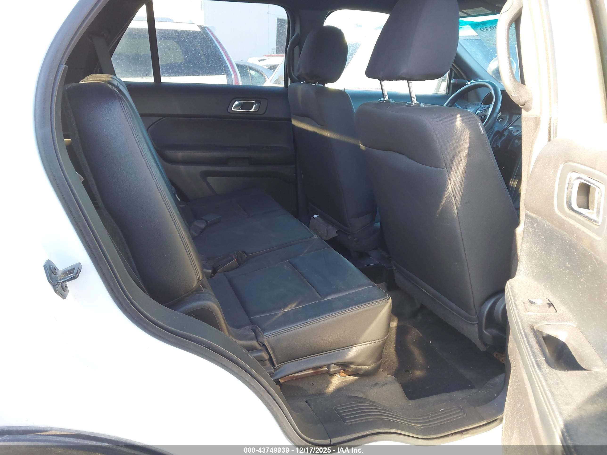FORD UTILITY image 8