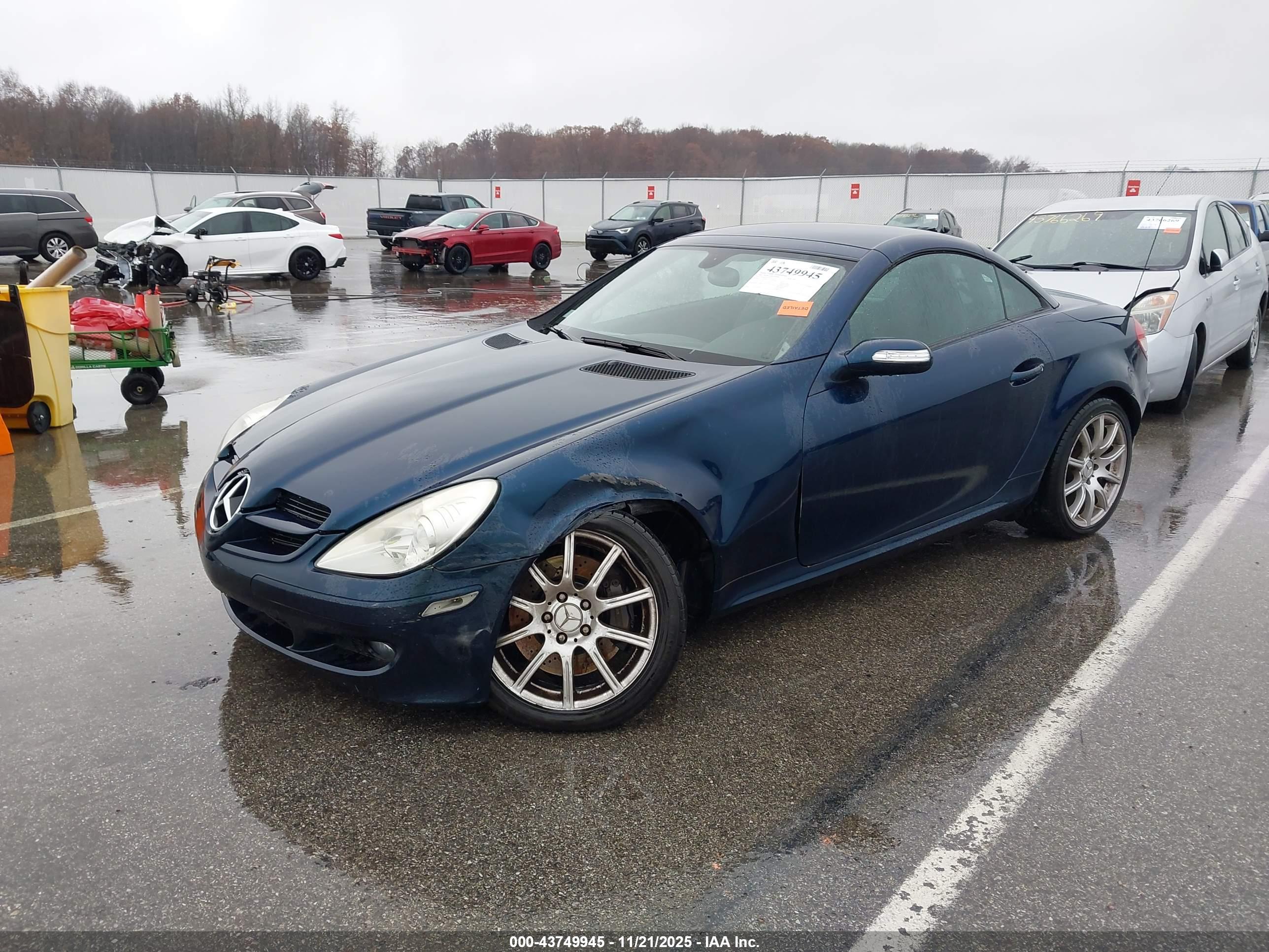 MERCEDES-BENZ SLK image 2