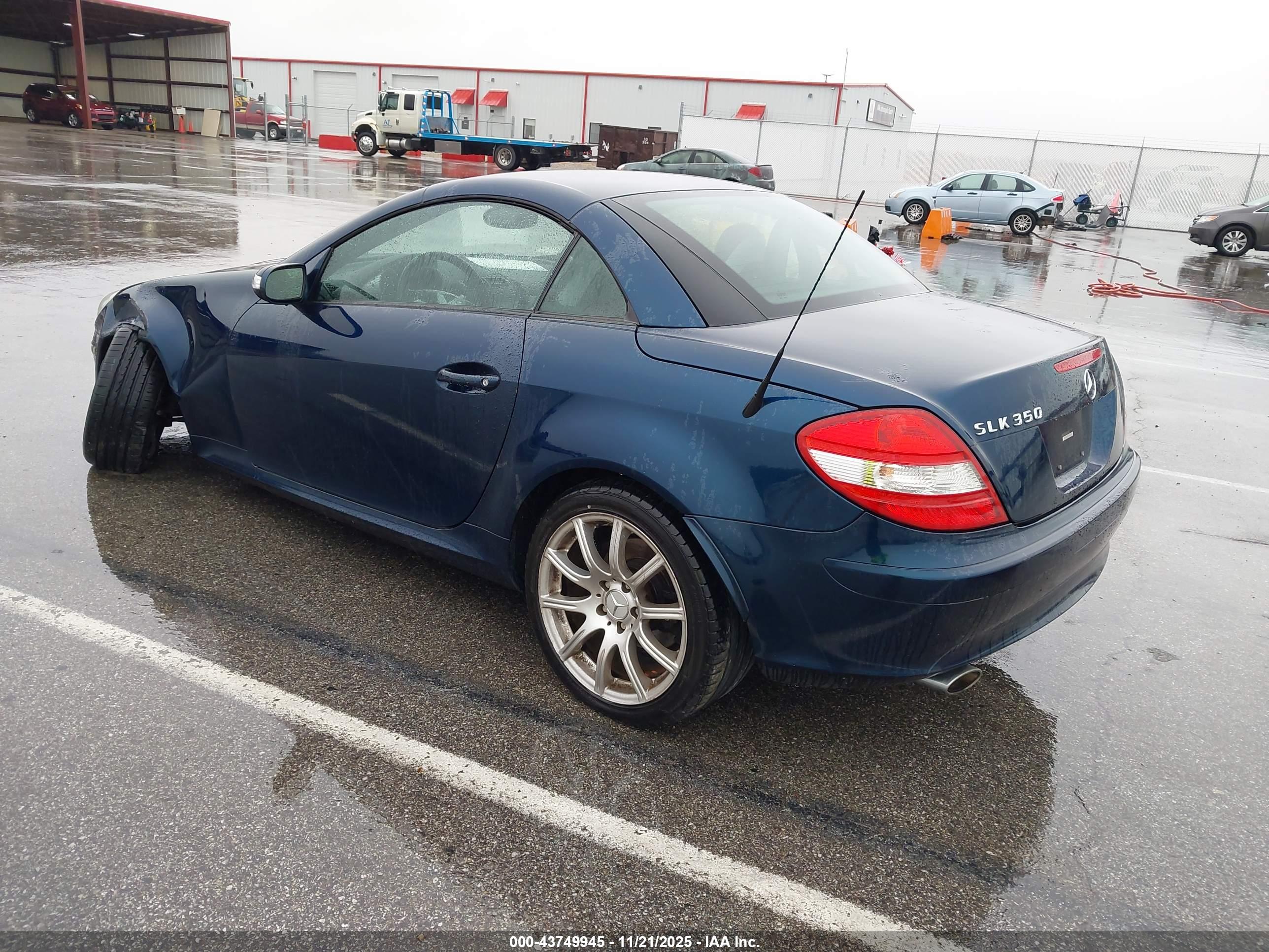 MERCEDES-BENZ SLK image 3