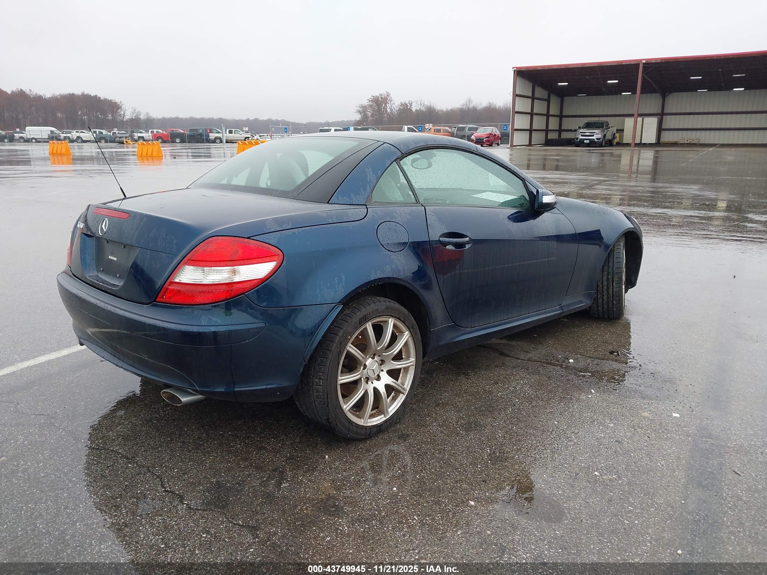 MERCEDES-BENZ SLK image 4