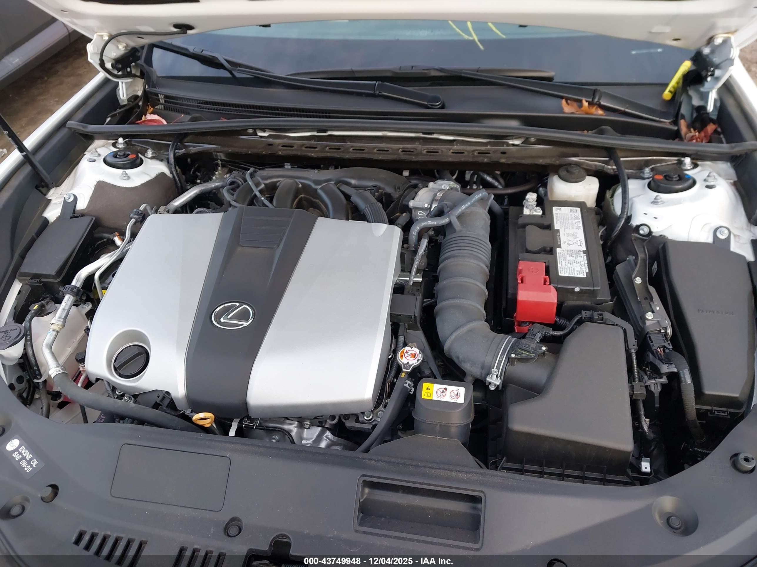 LEXUS ES image 10