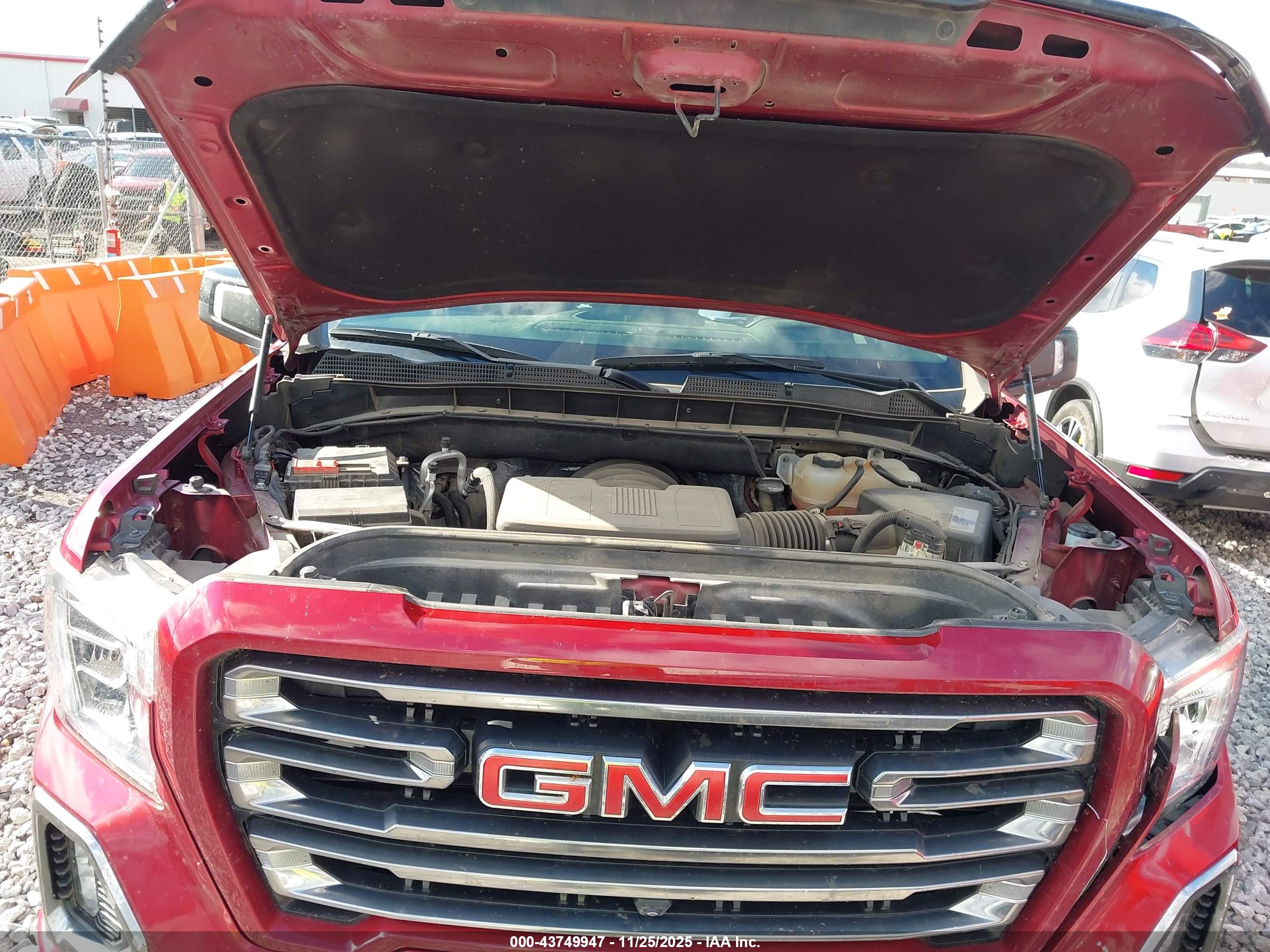 GMC SIERRA image 10