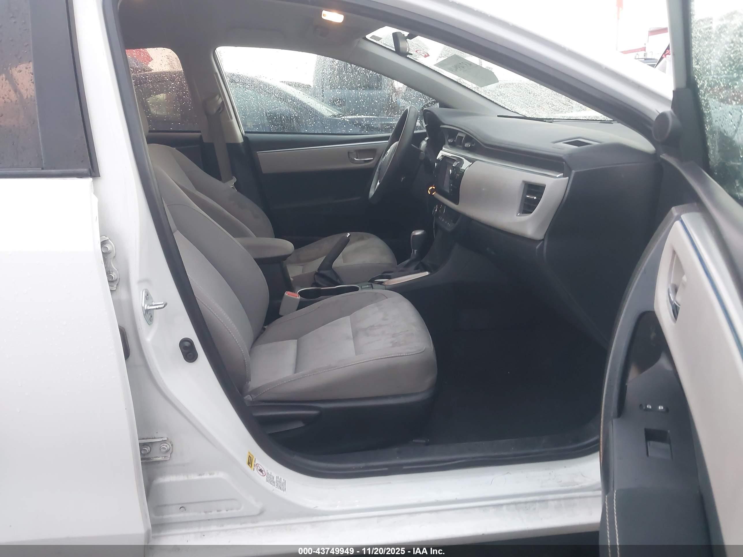 TOYOTA COROLLA image 5