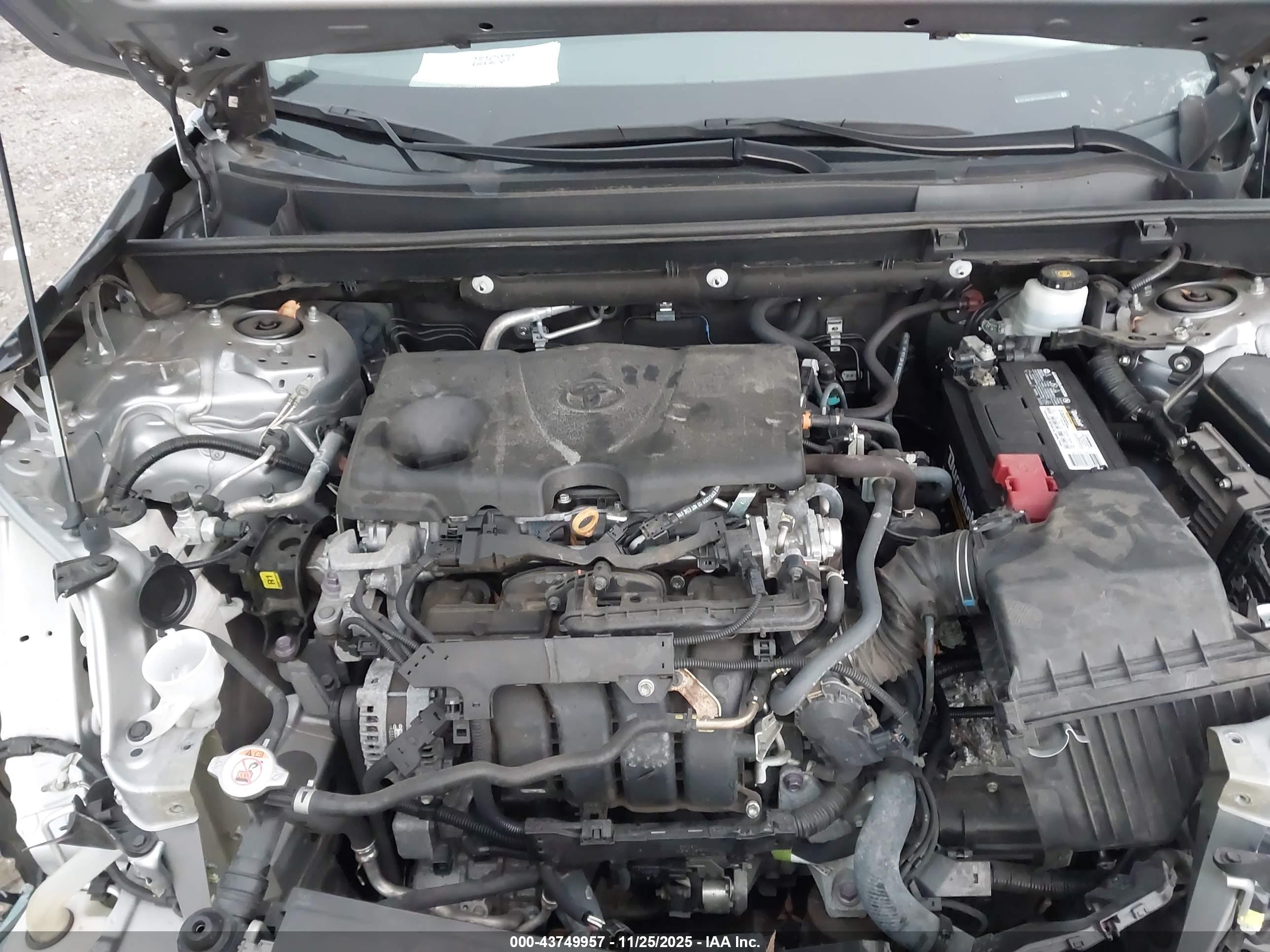 TOYOTA RAV4 image 10