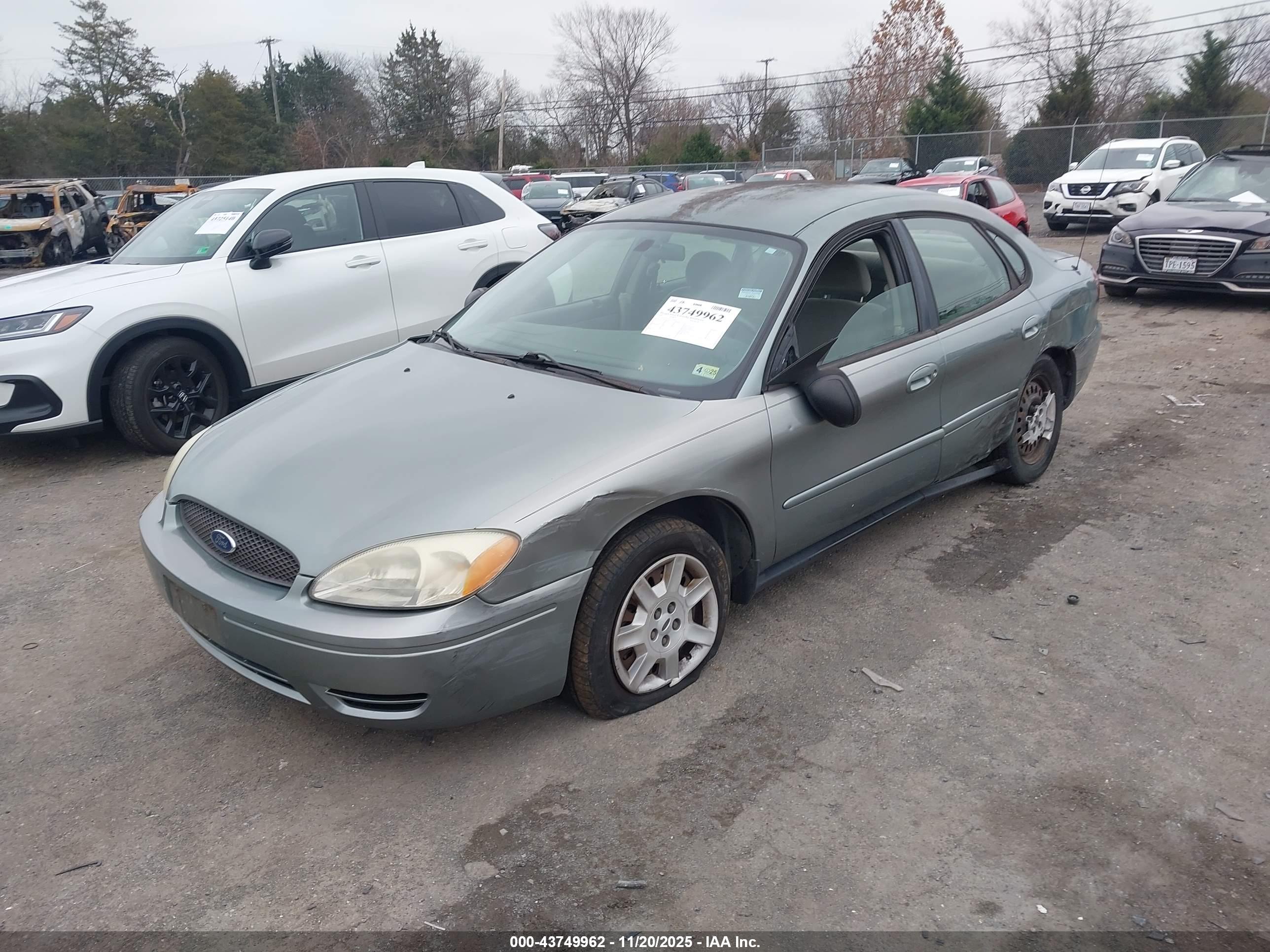 FORD TAURUS image 2