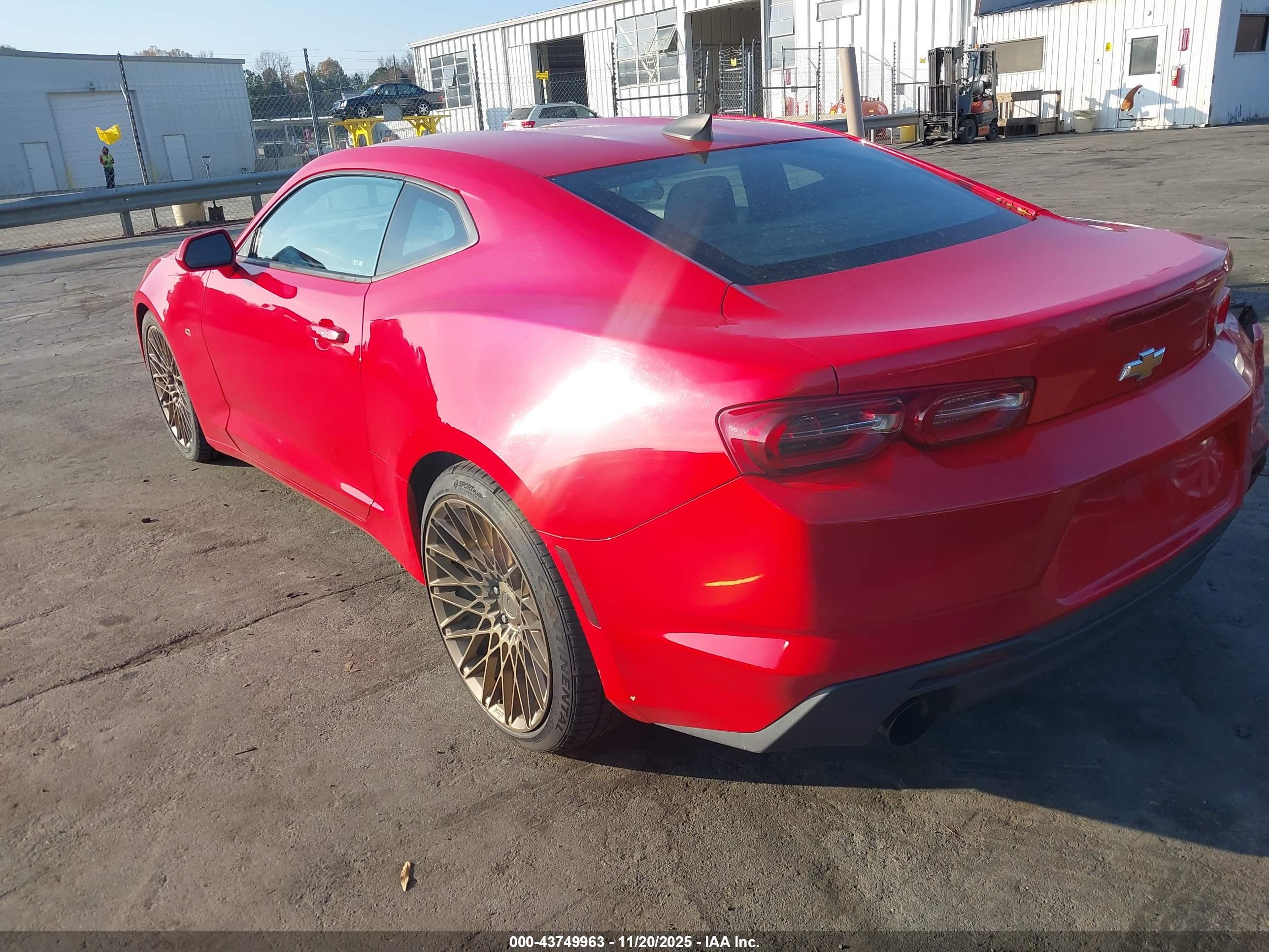 CHEVROLET CAMARO image 3