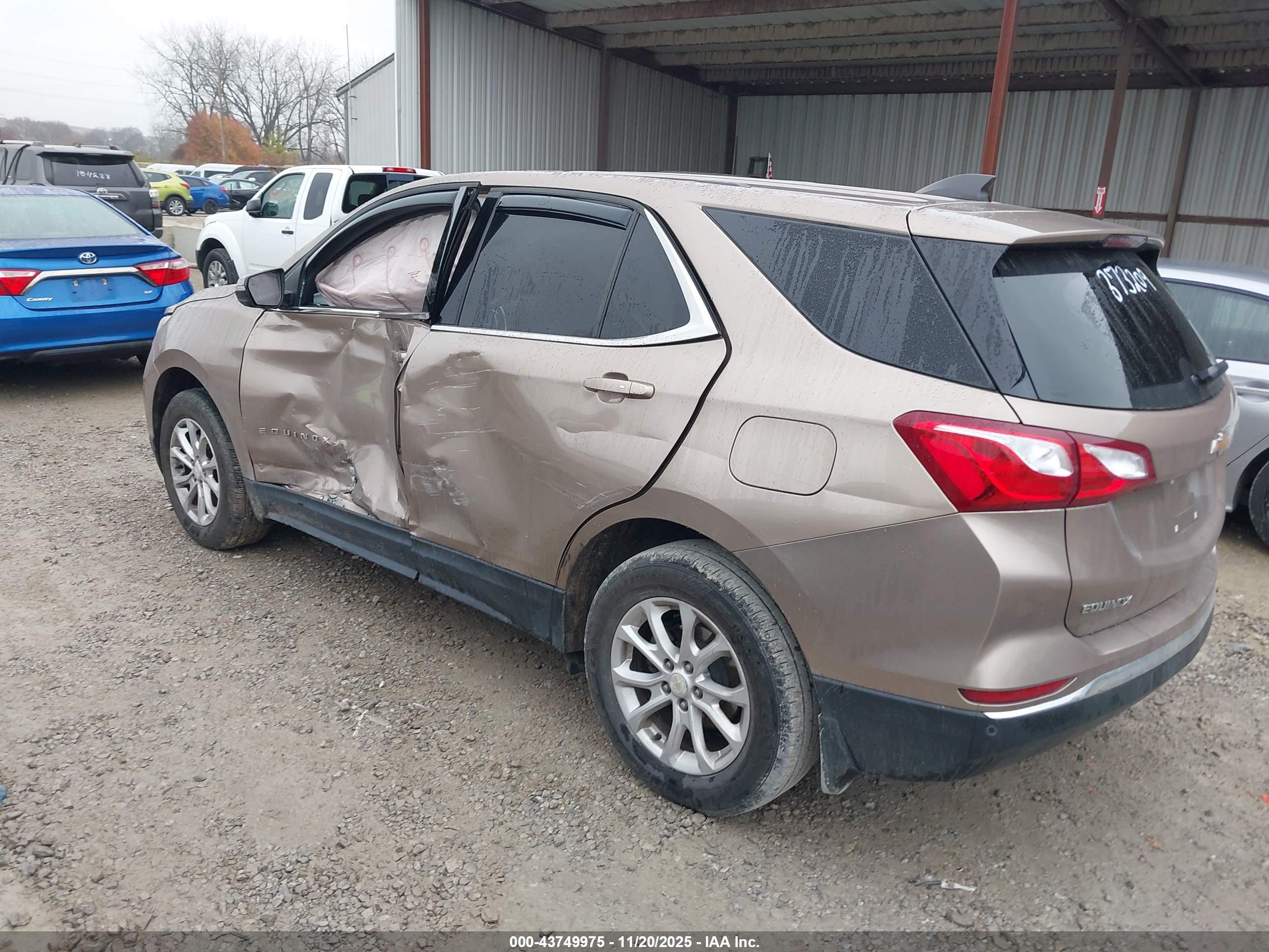 CHEVROLET EQUINOX image 3