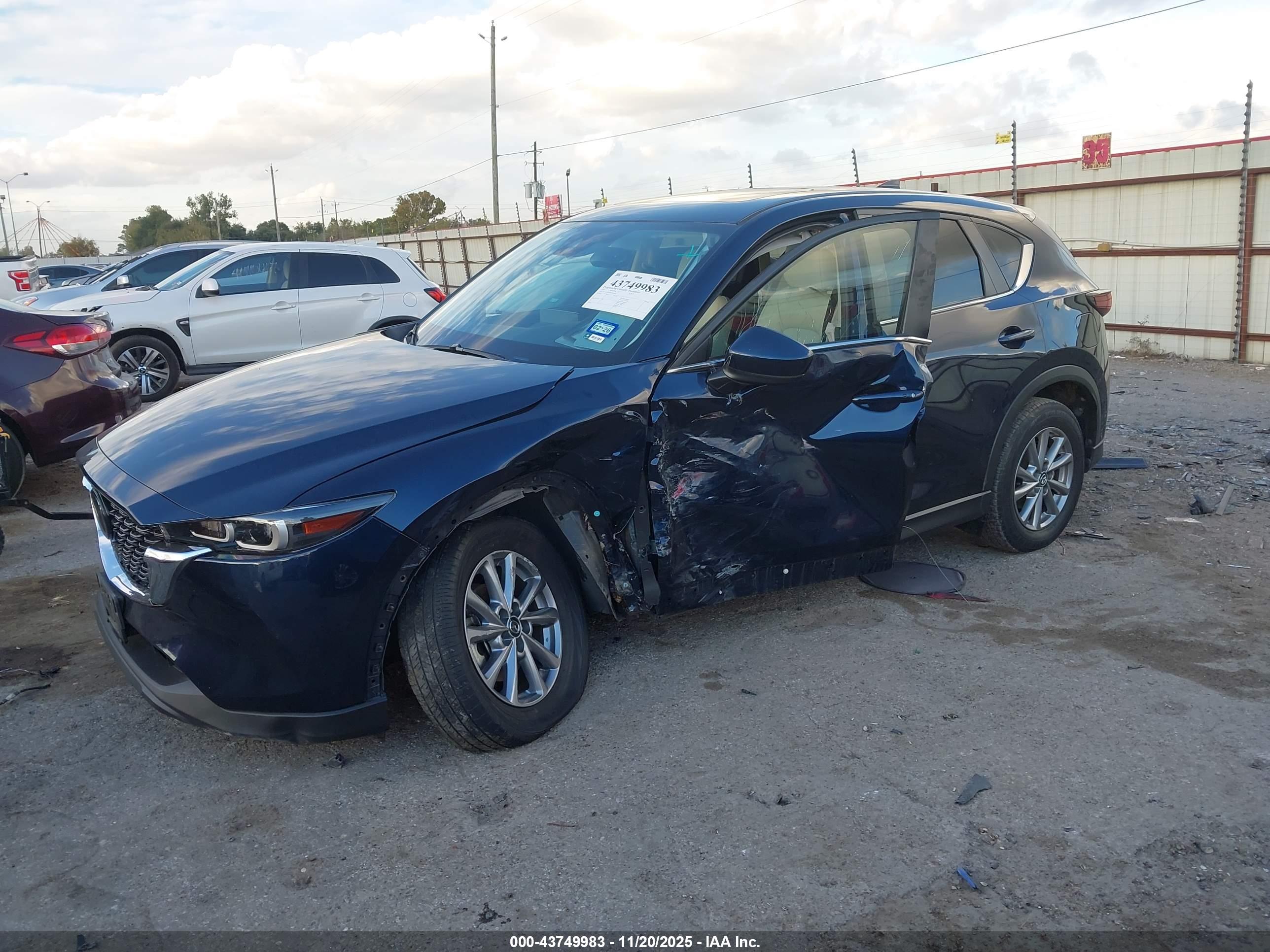 MAZDA CX-5 image 2