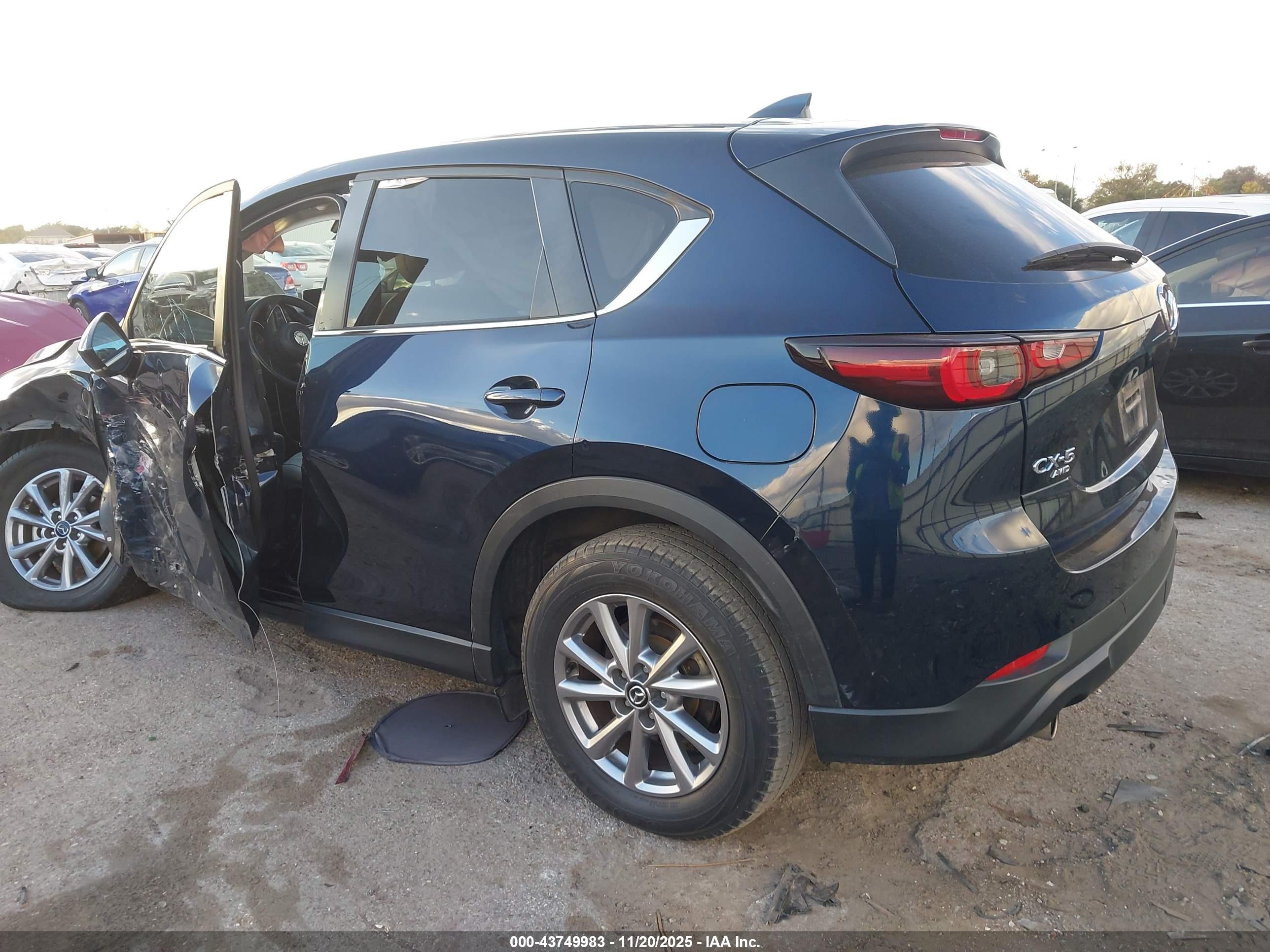 MAZDA CX-5 image 3