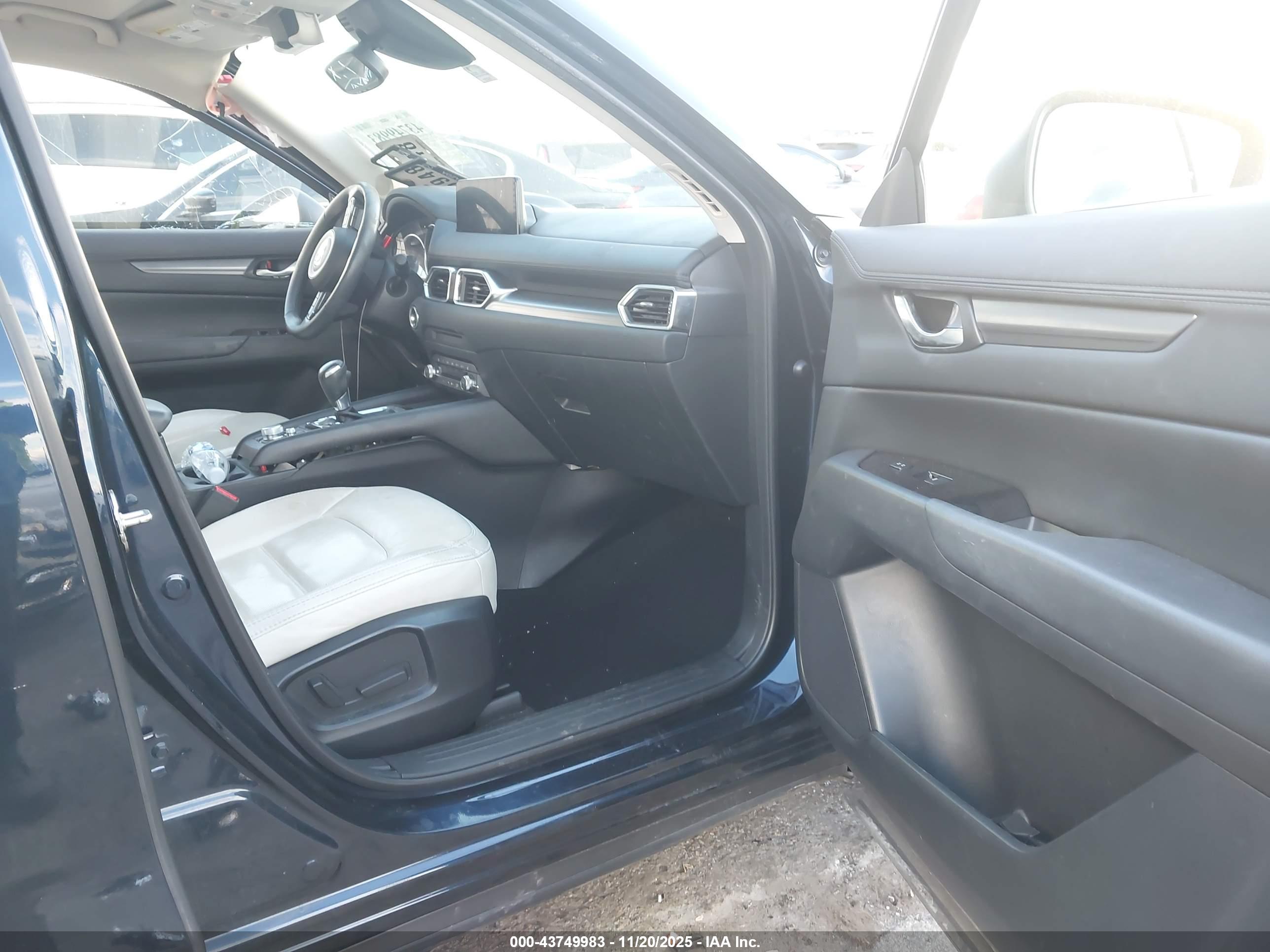 MAZDA CX-5 image 5