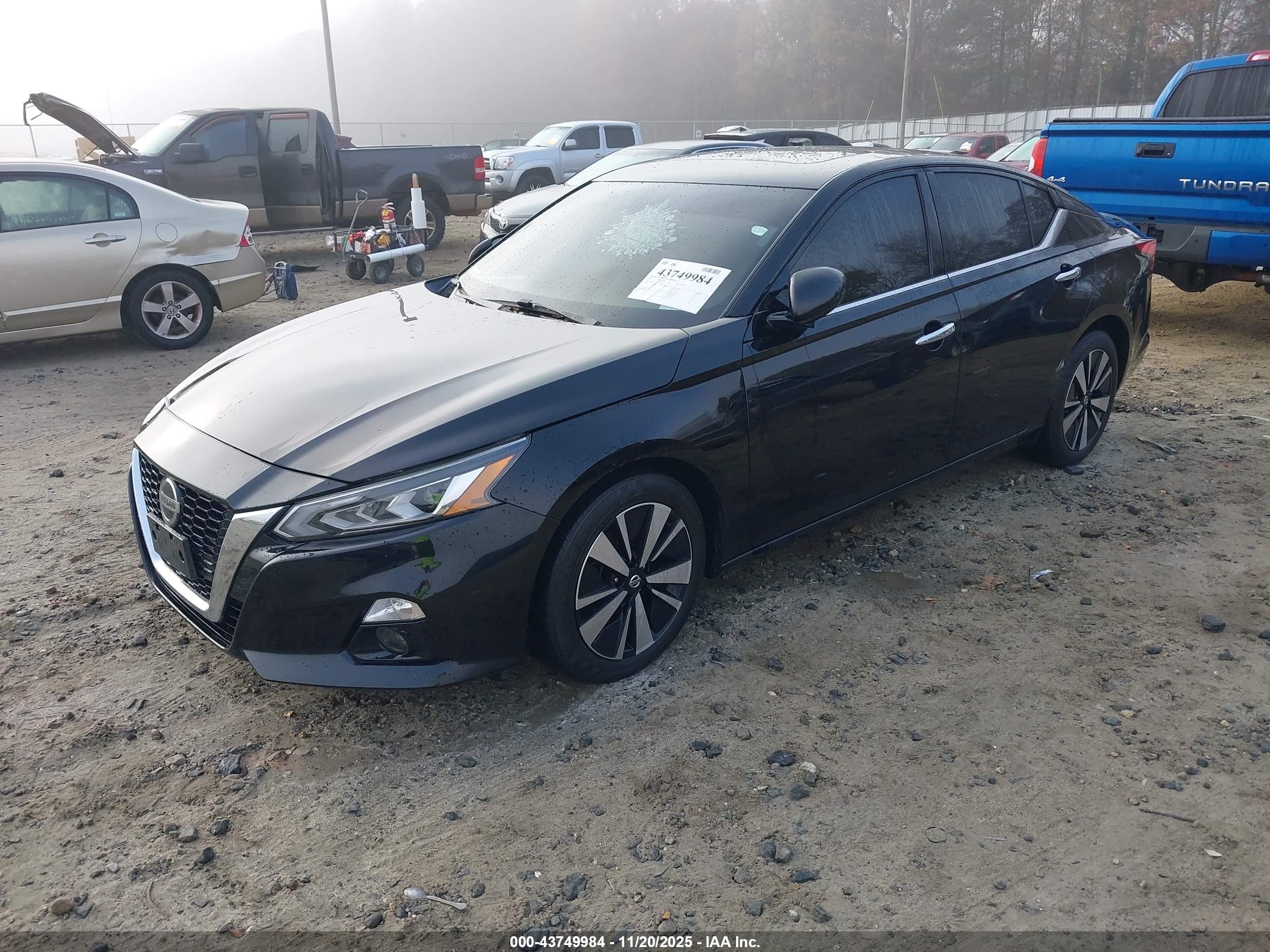 NISSAN ALTIMA image 2