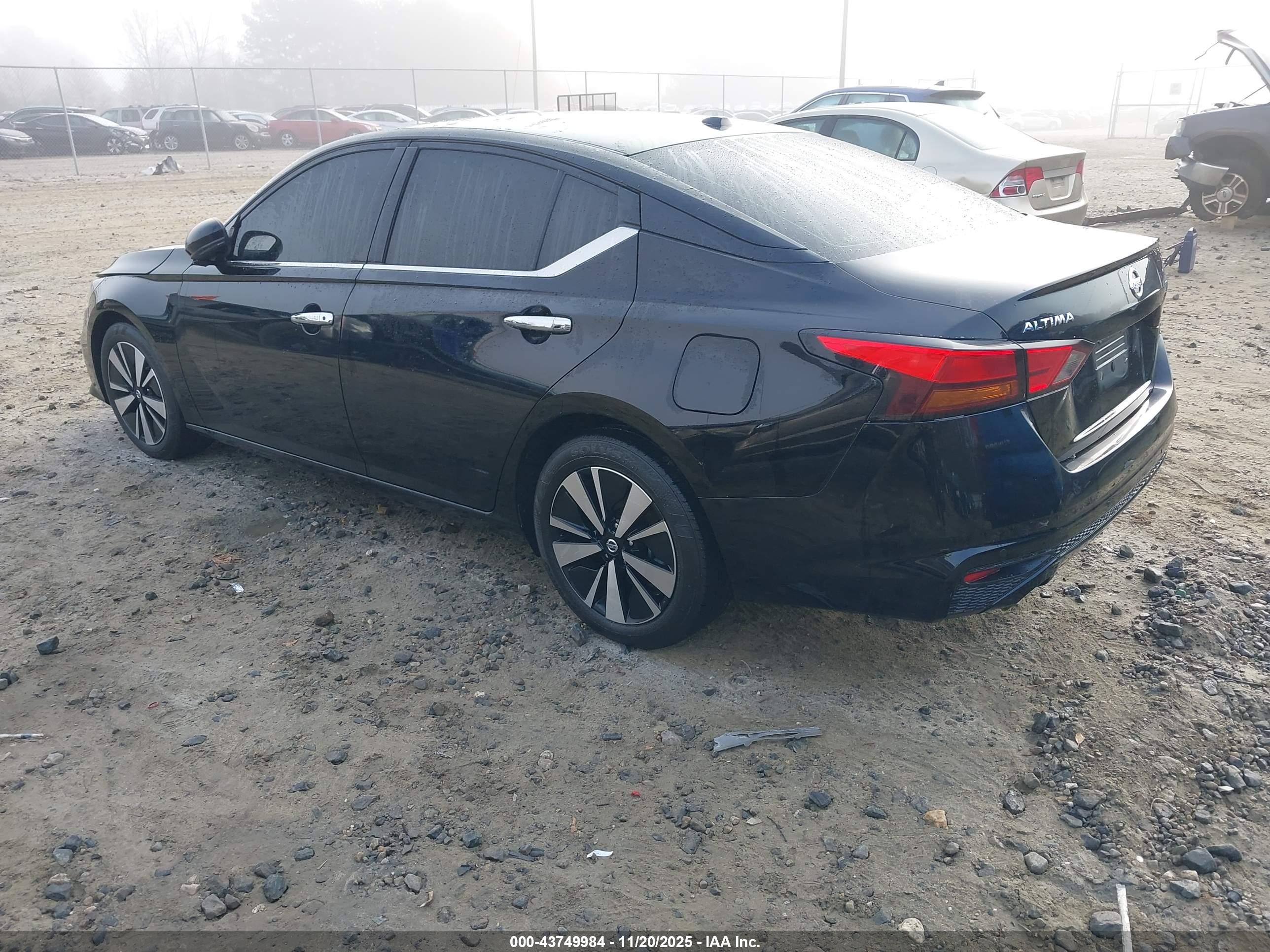 NISSAN ALTIMA image 3