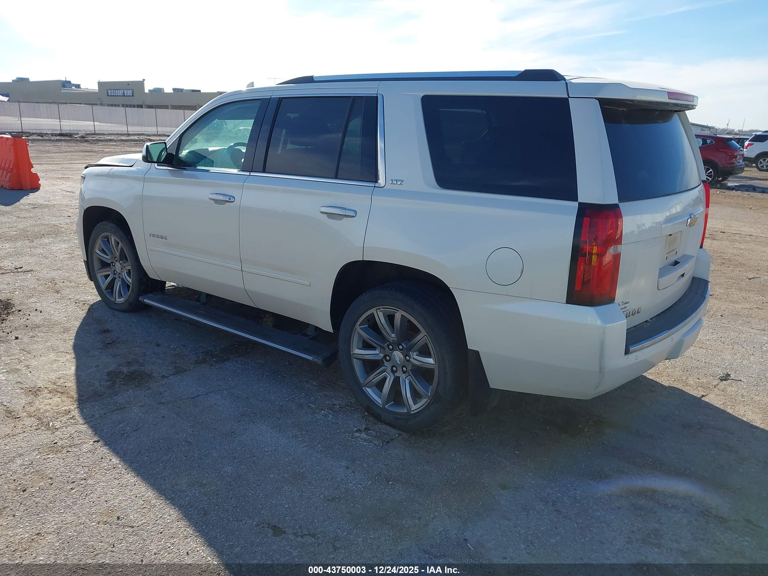 CHEVROLET TAHOE image 3