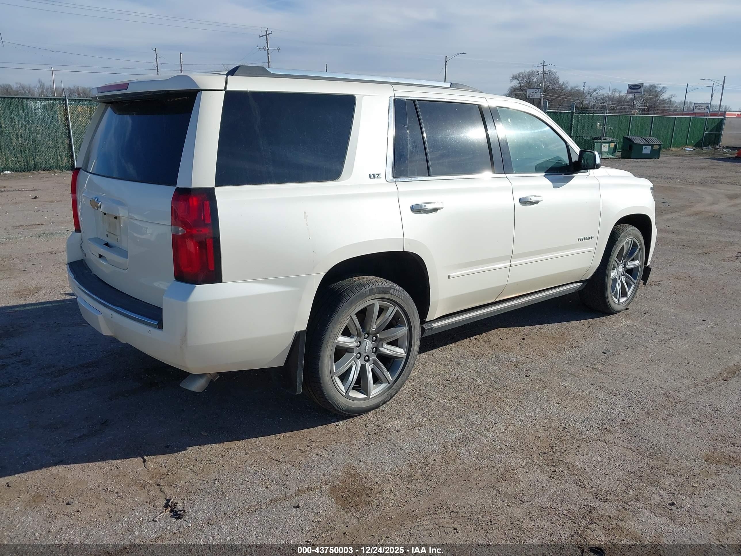 CHEVROLET TAHOE image 4