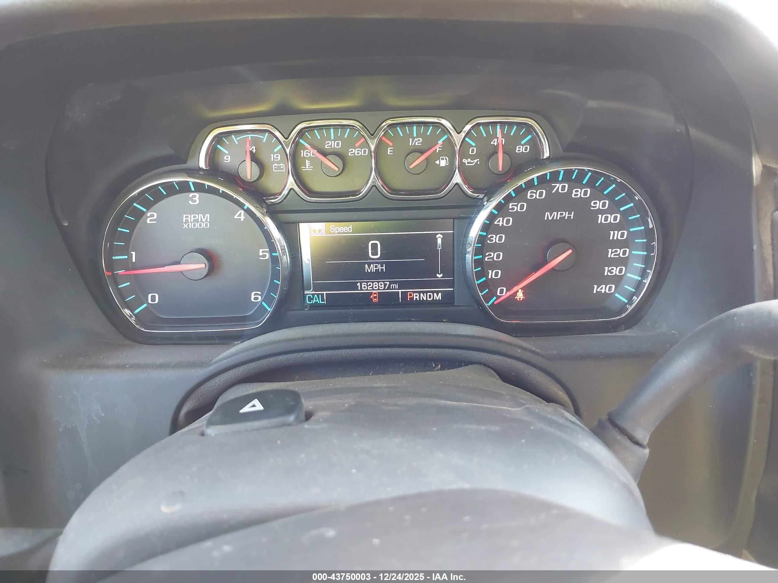 CHEVROLET TAHOE image 7