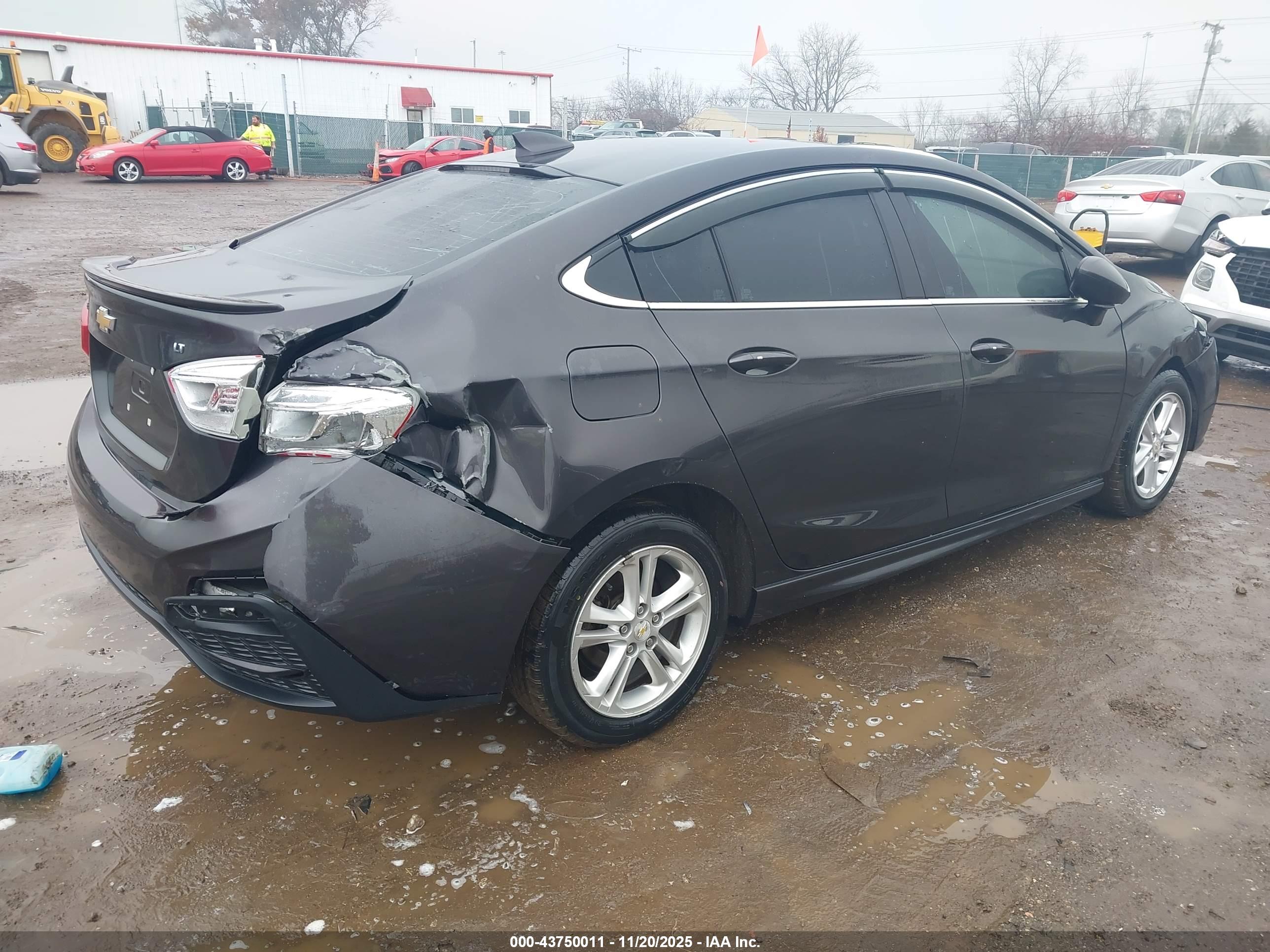 CHEVROLET CRUZE image 4